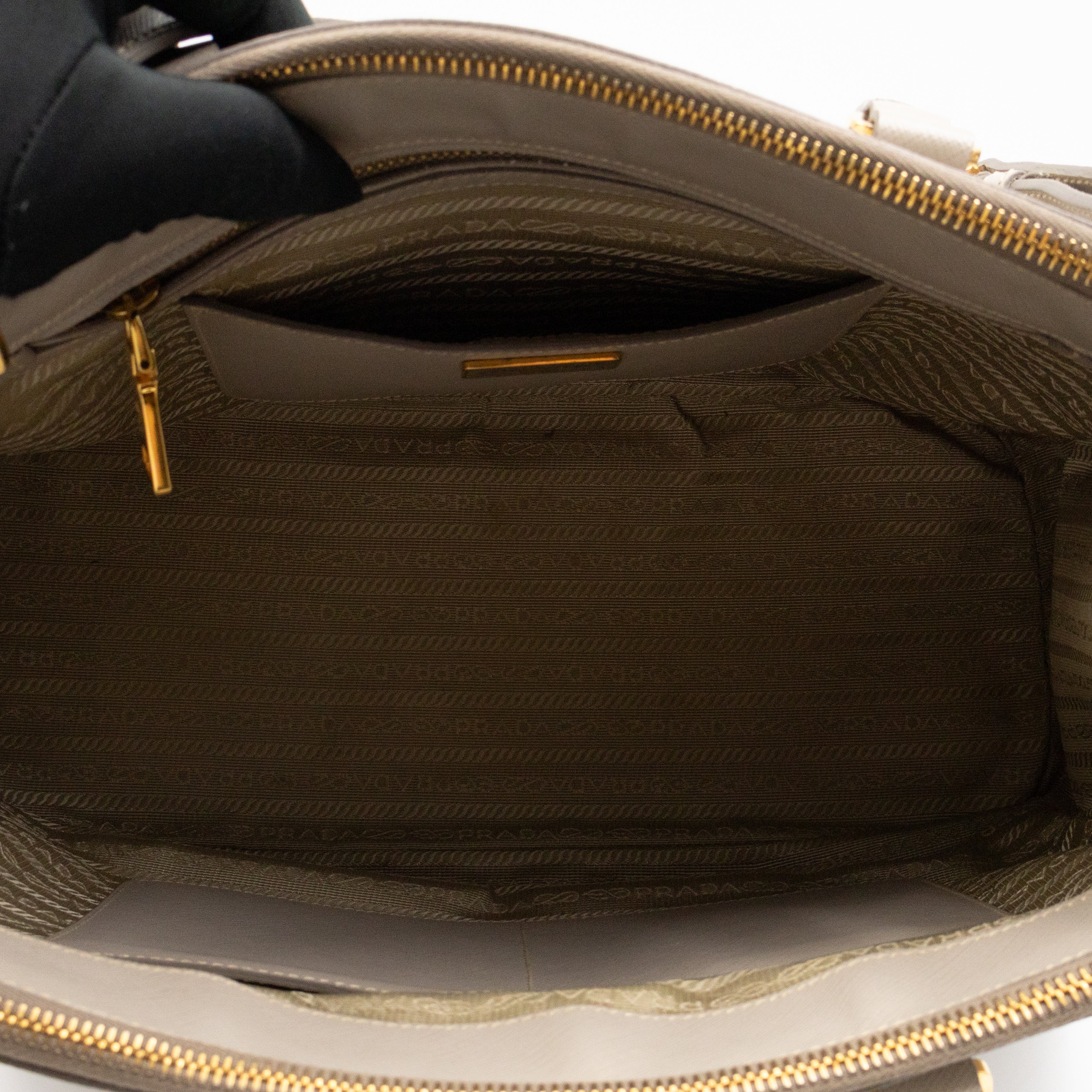 Galleria Large Double Zip Grey Taupe Saffiano Leather
