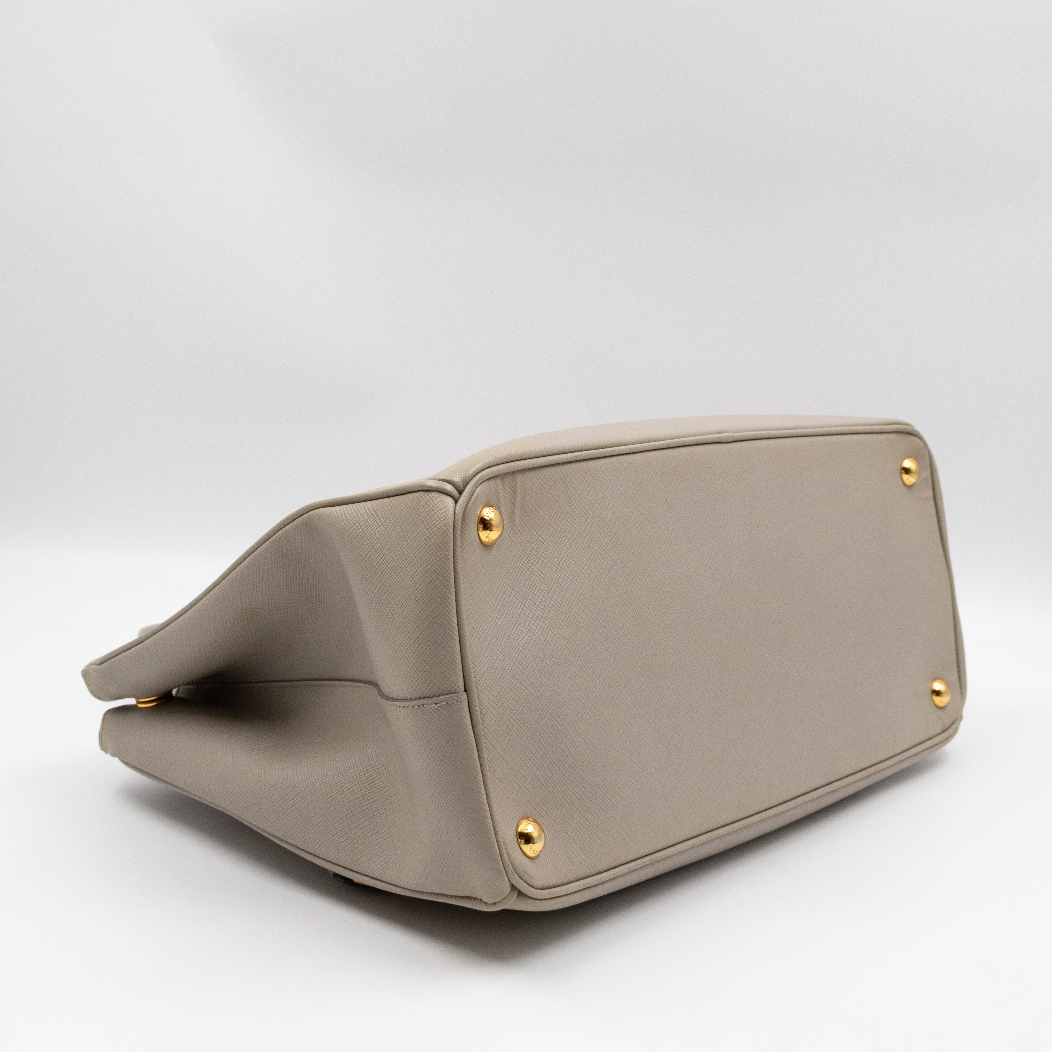 Galleria Large Double Zip Grey Taupe Saffiano Leather