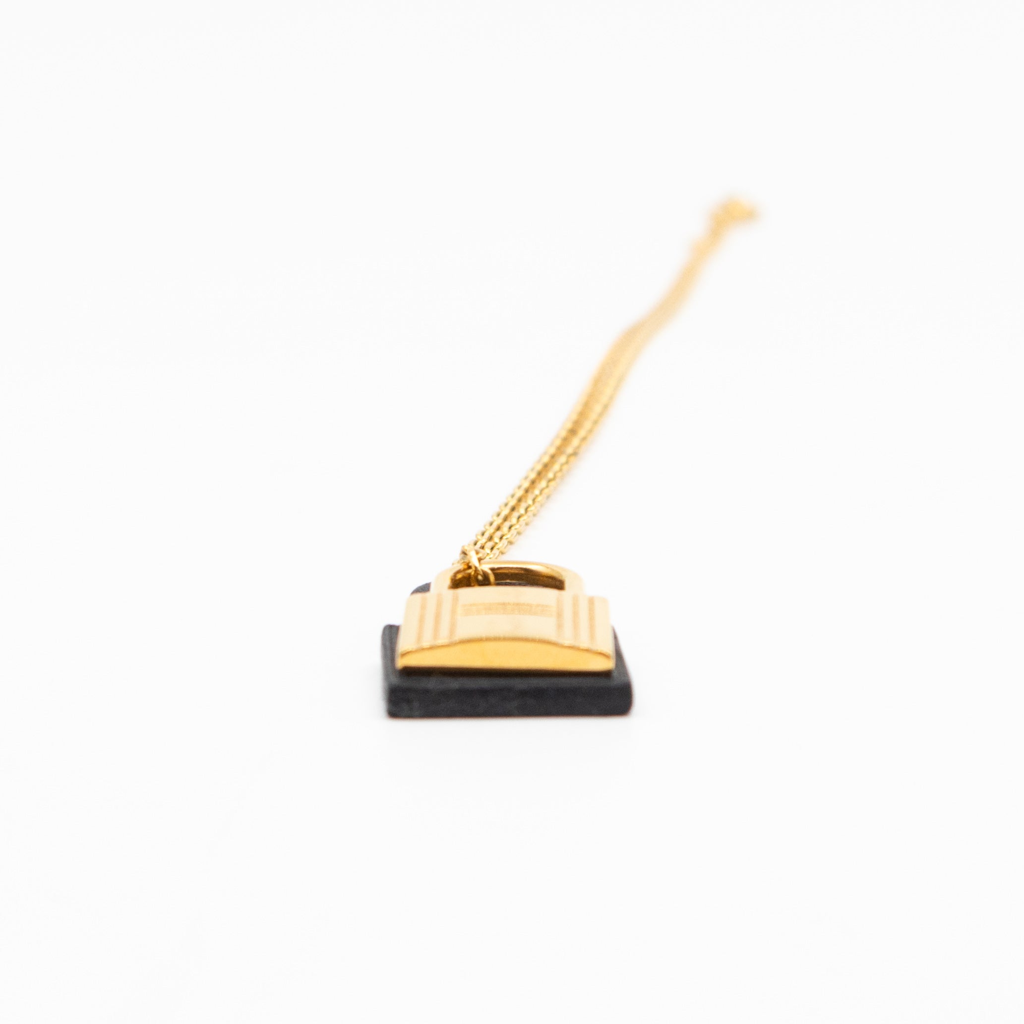 O'Kelly Pendant Gold Black