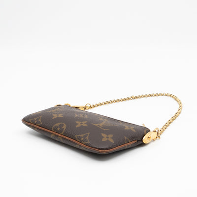 Pochette Milla PM Monogram