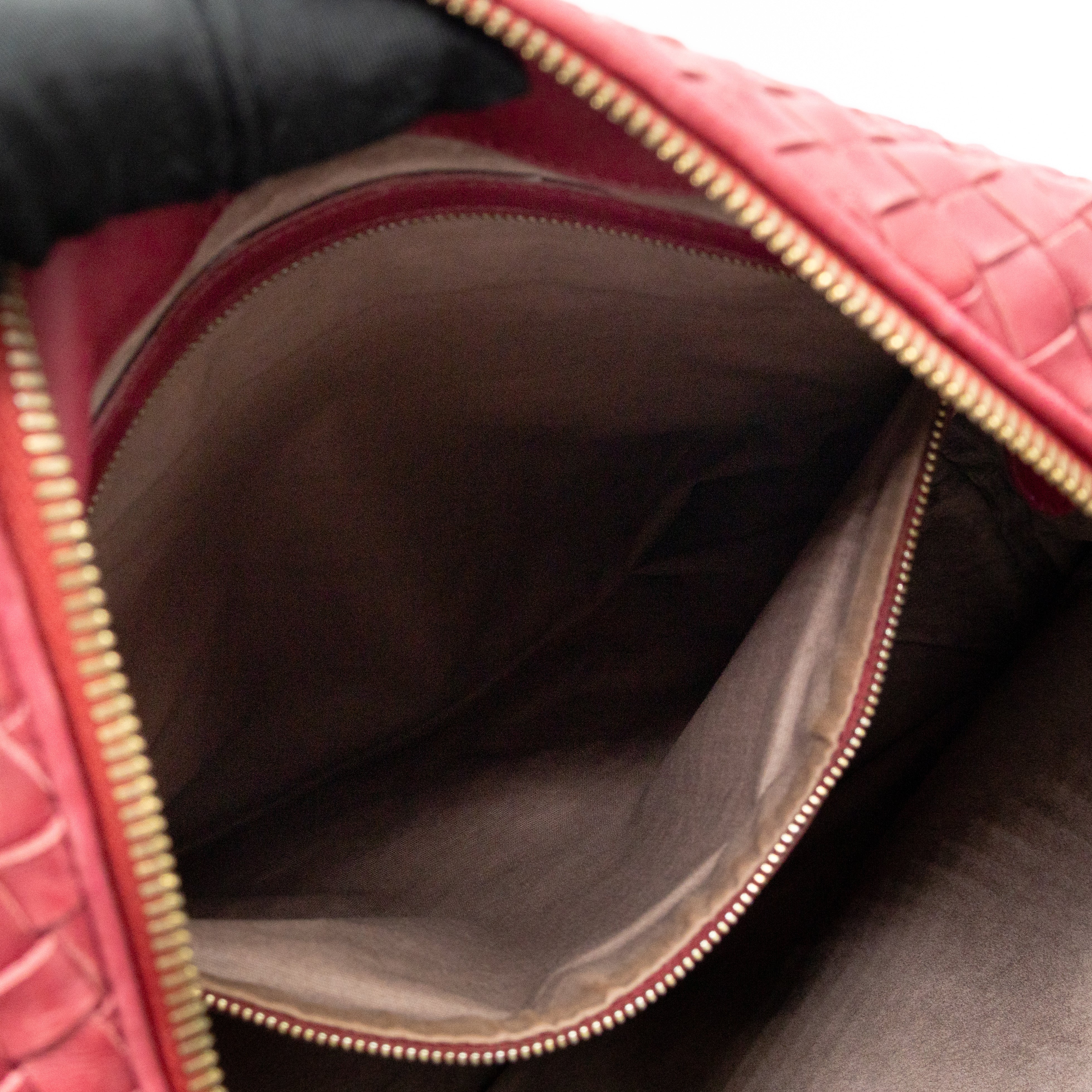 Pyramid Hobo Bag Fuchsia Intrecciato Leather