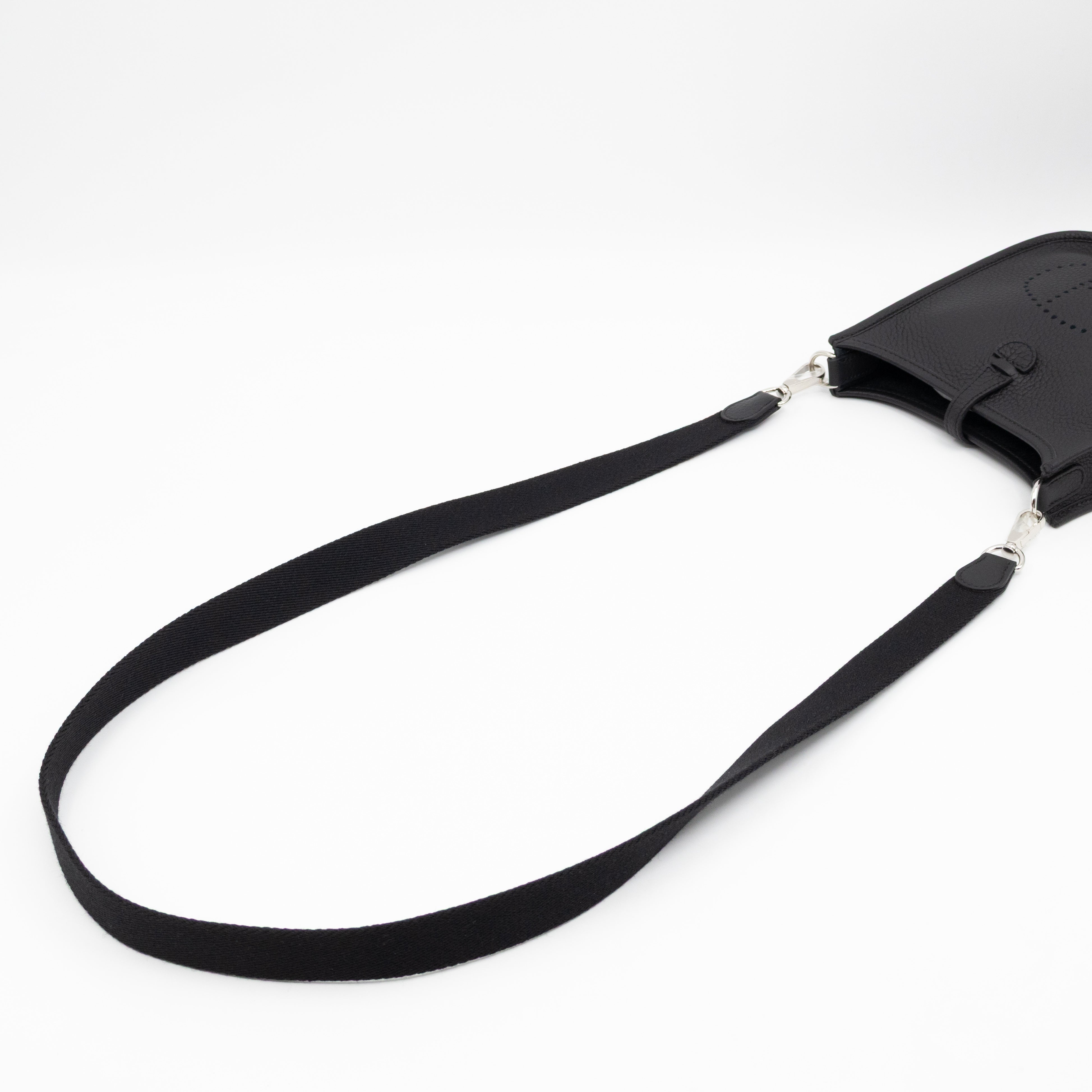 Evelyne 16 Mini Black Leather