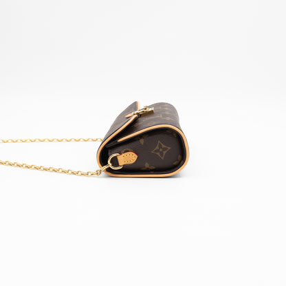 Pochette Camille Monogram