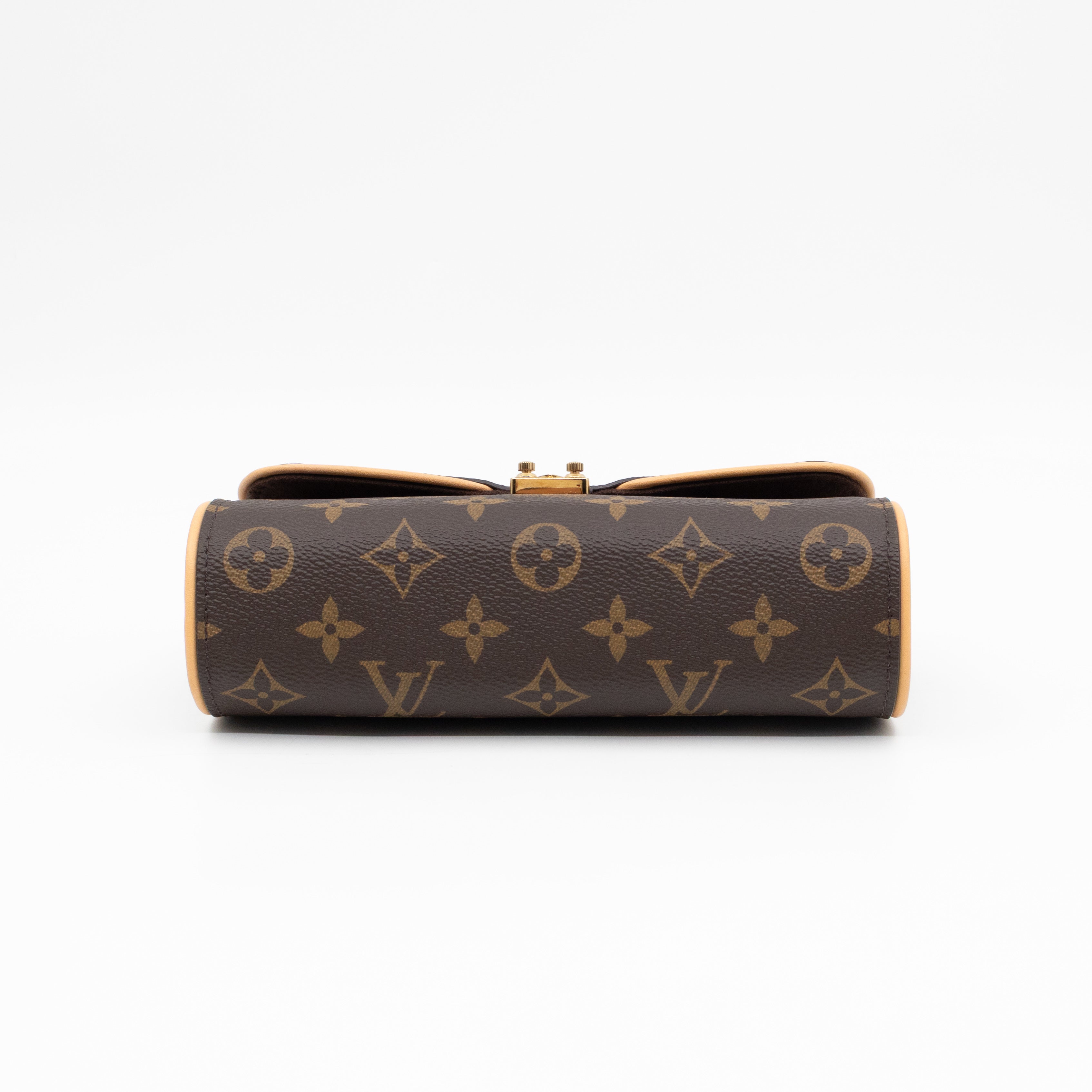 Pochette Camille Monogram