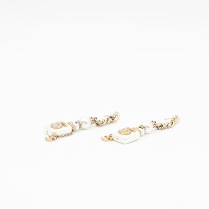 Perfume Bottle 5 Pearl Drop Earrings White Light Gold