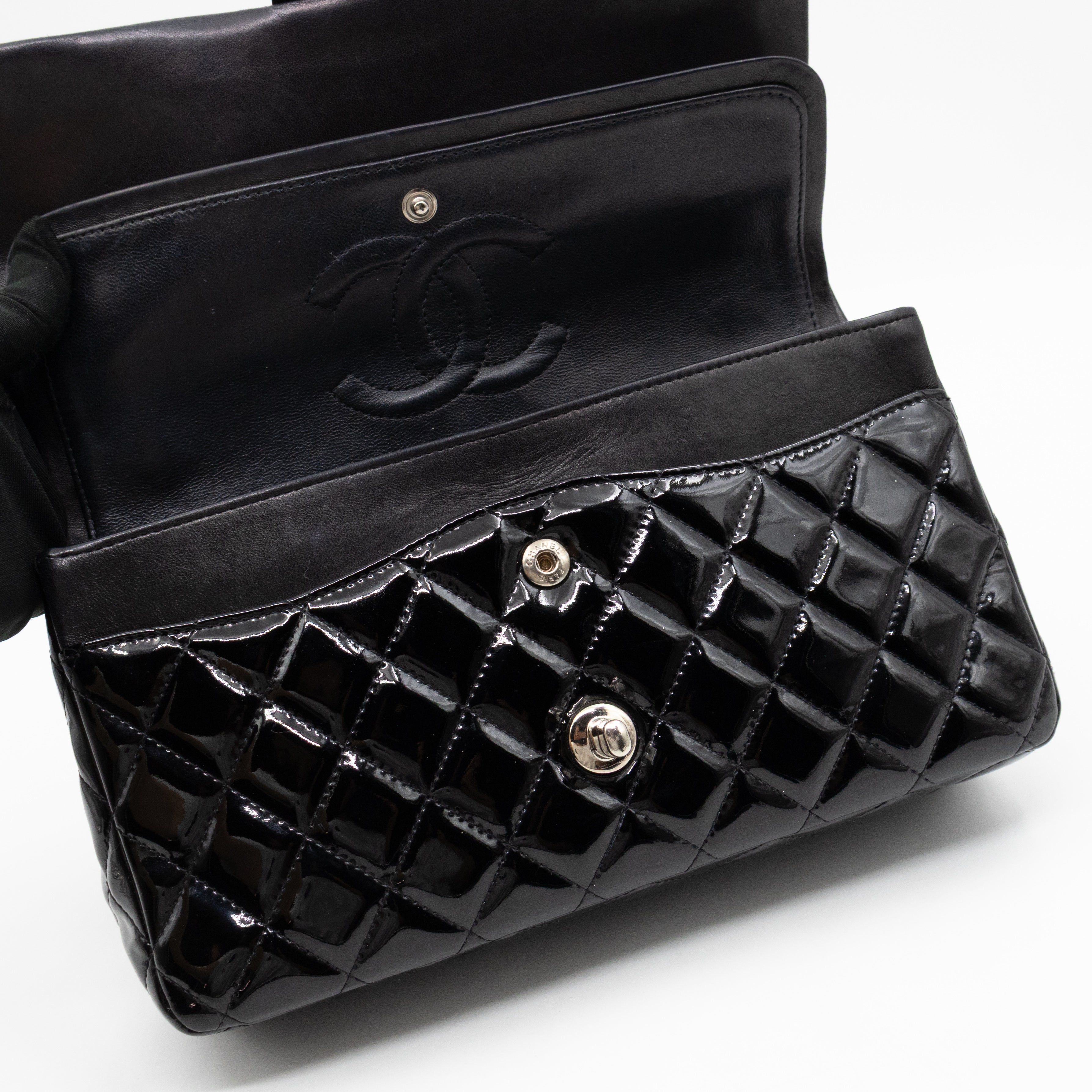 Classic Double Flap Medium Black Patent Leather Silver