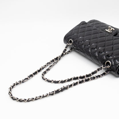 Classic Double Flap Medium Black Patent Leather Silver