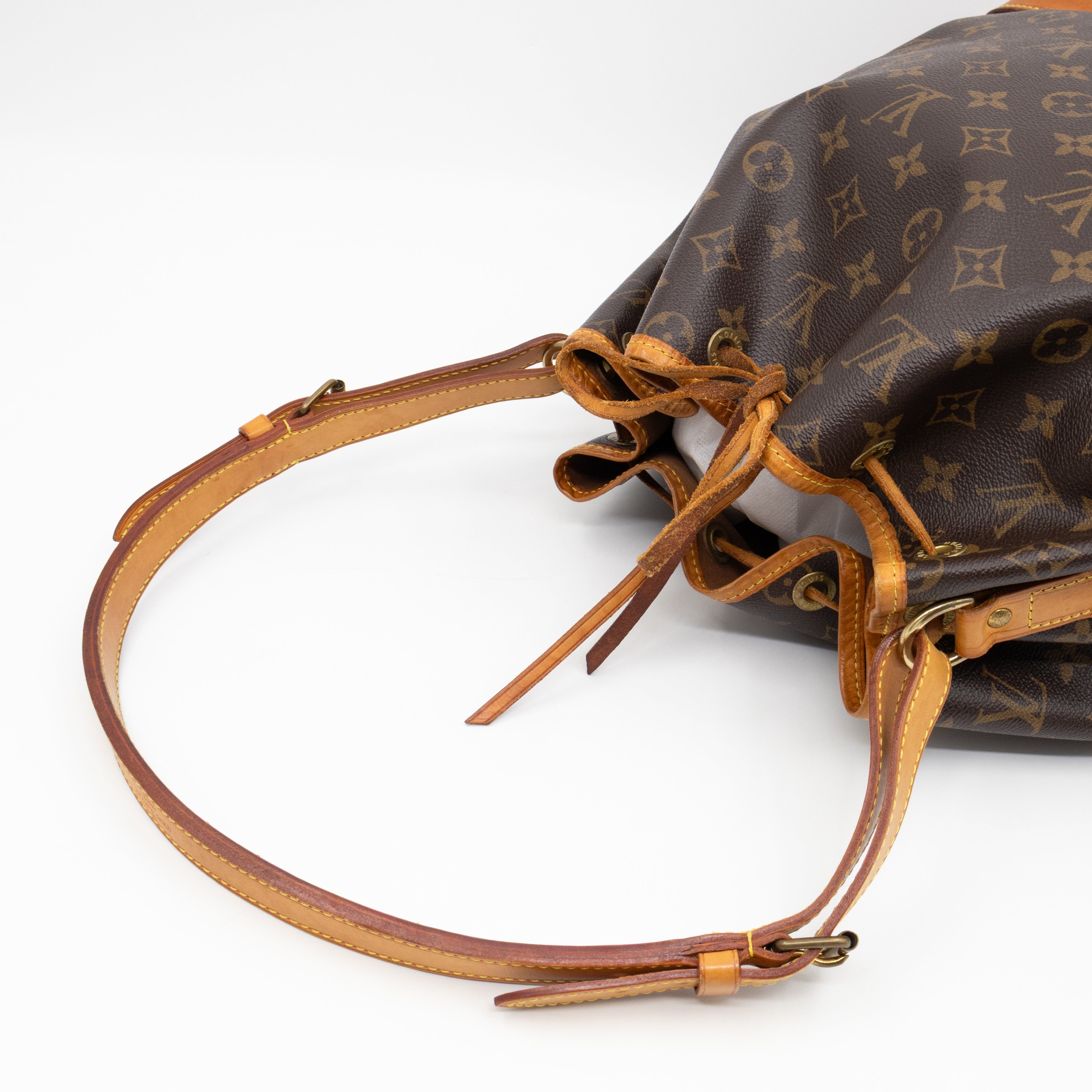 Noe Monogram