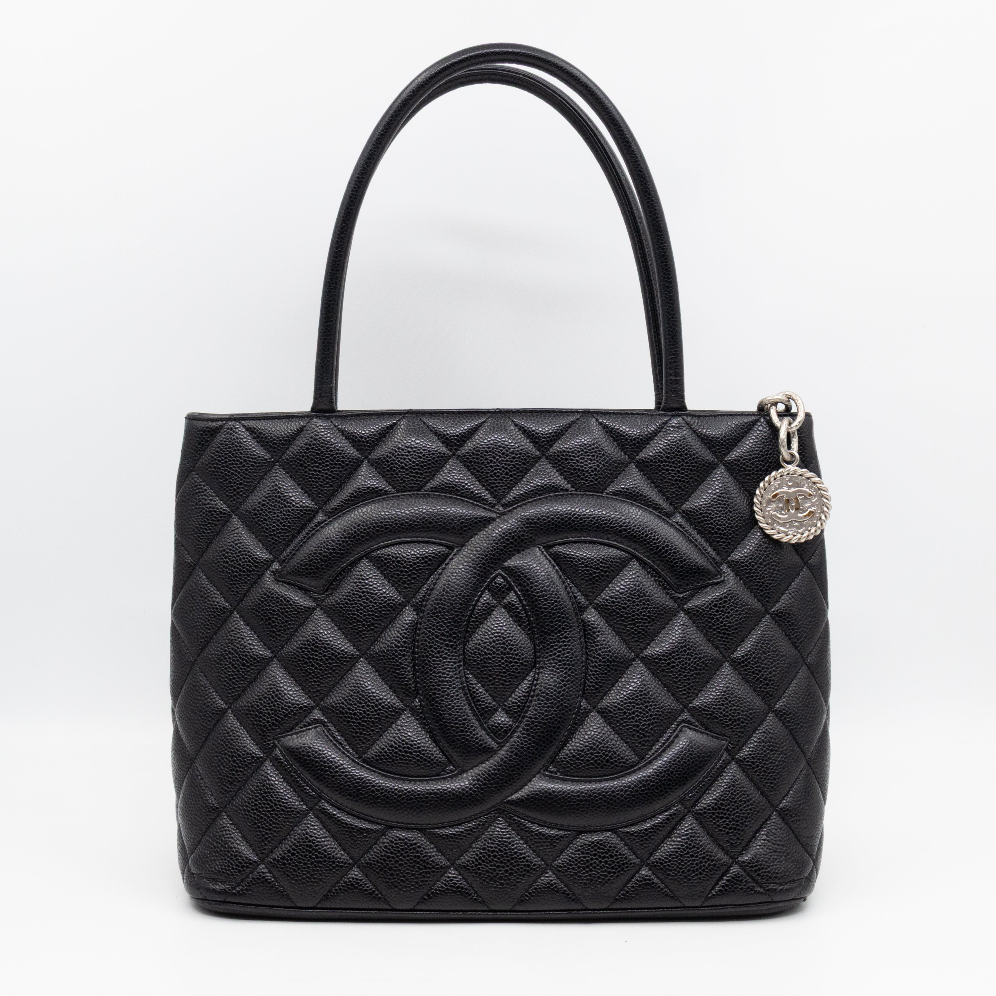 Médaillon Black Caviarskin