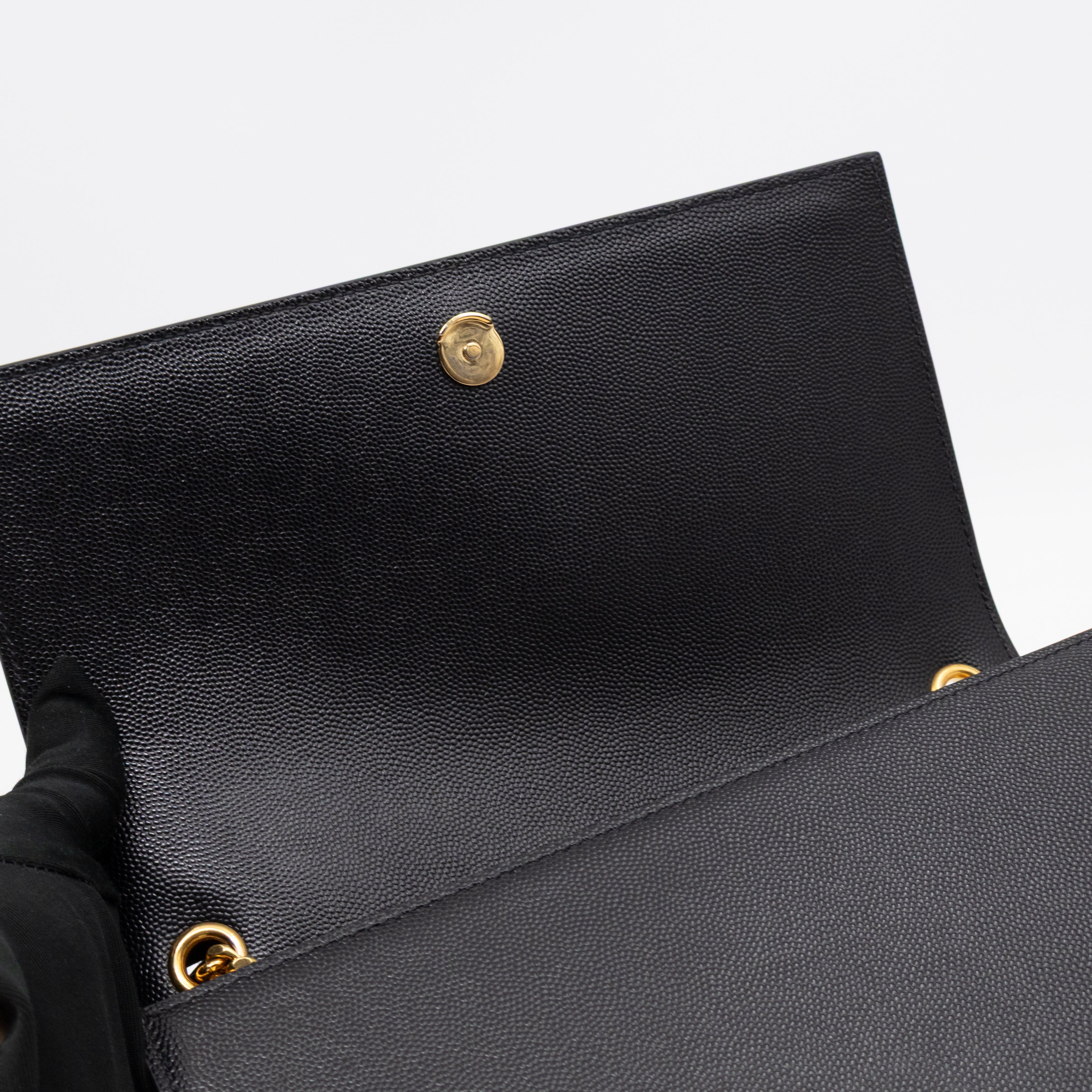 Kate Medium Black Grained Leather Gold