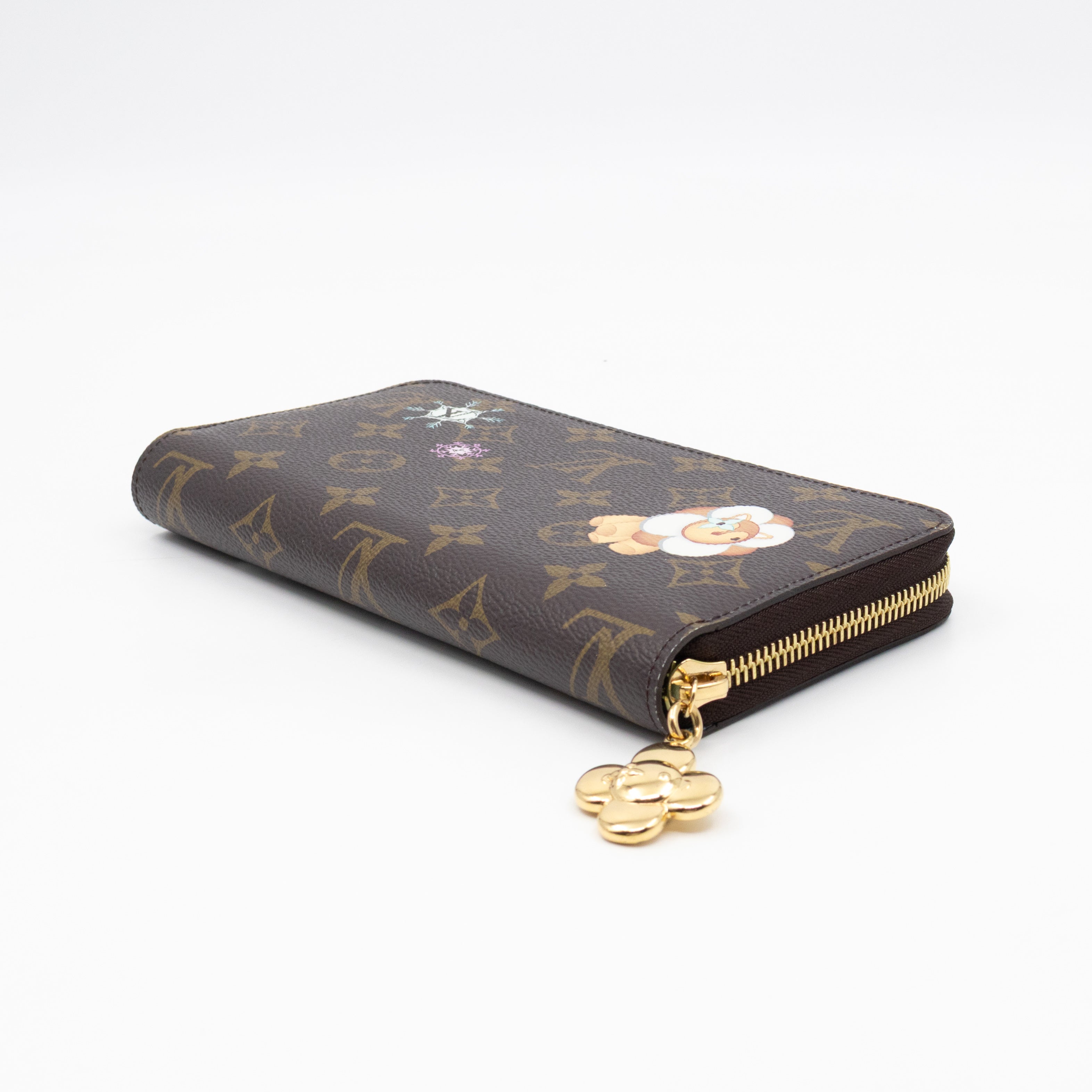 Zippy Wallet Snow Show Monogram