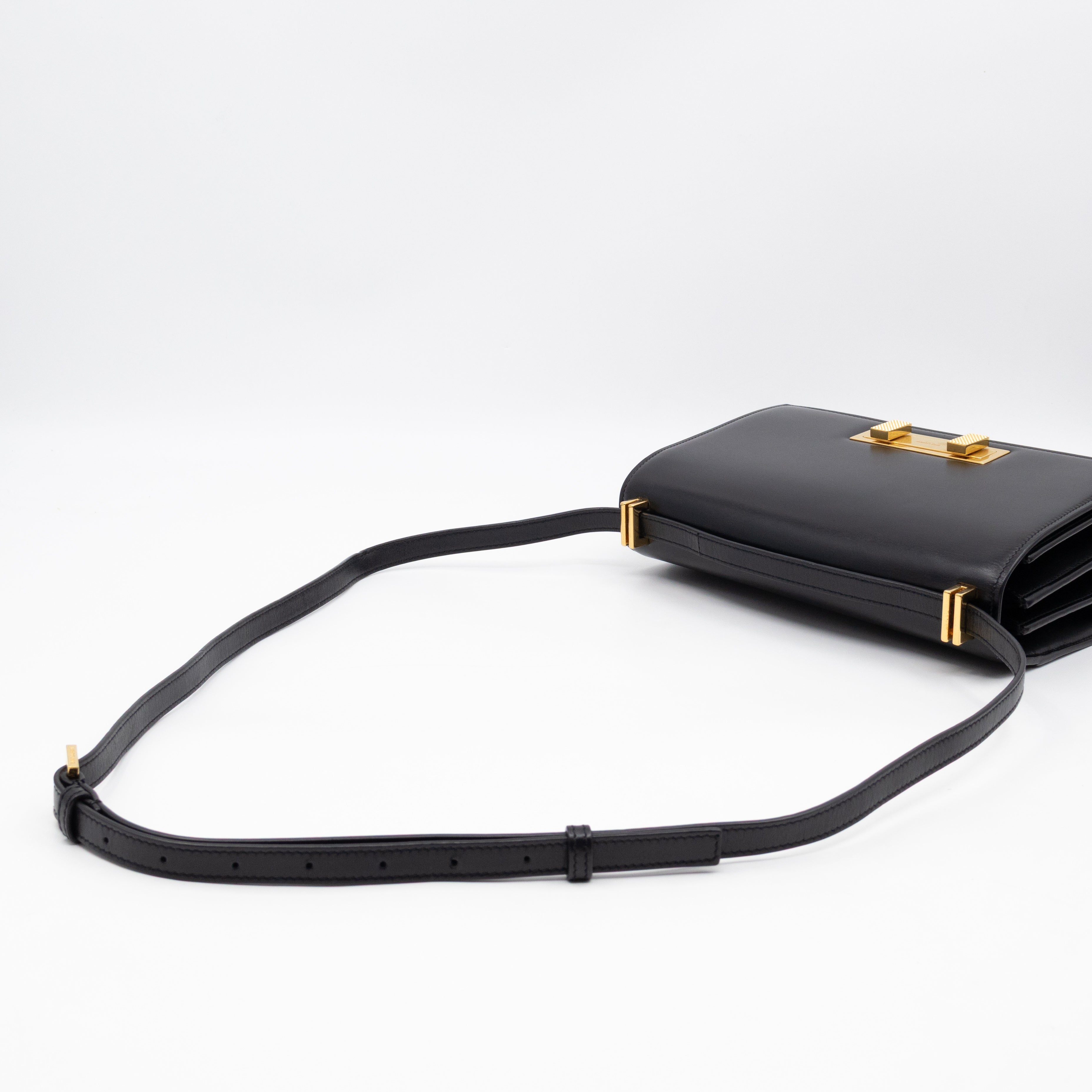 Domino Medium Shoulder Bag Black Smooth Leather