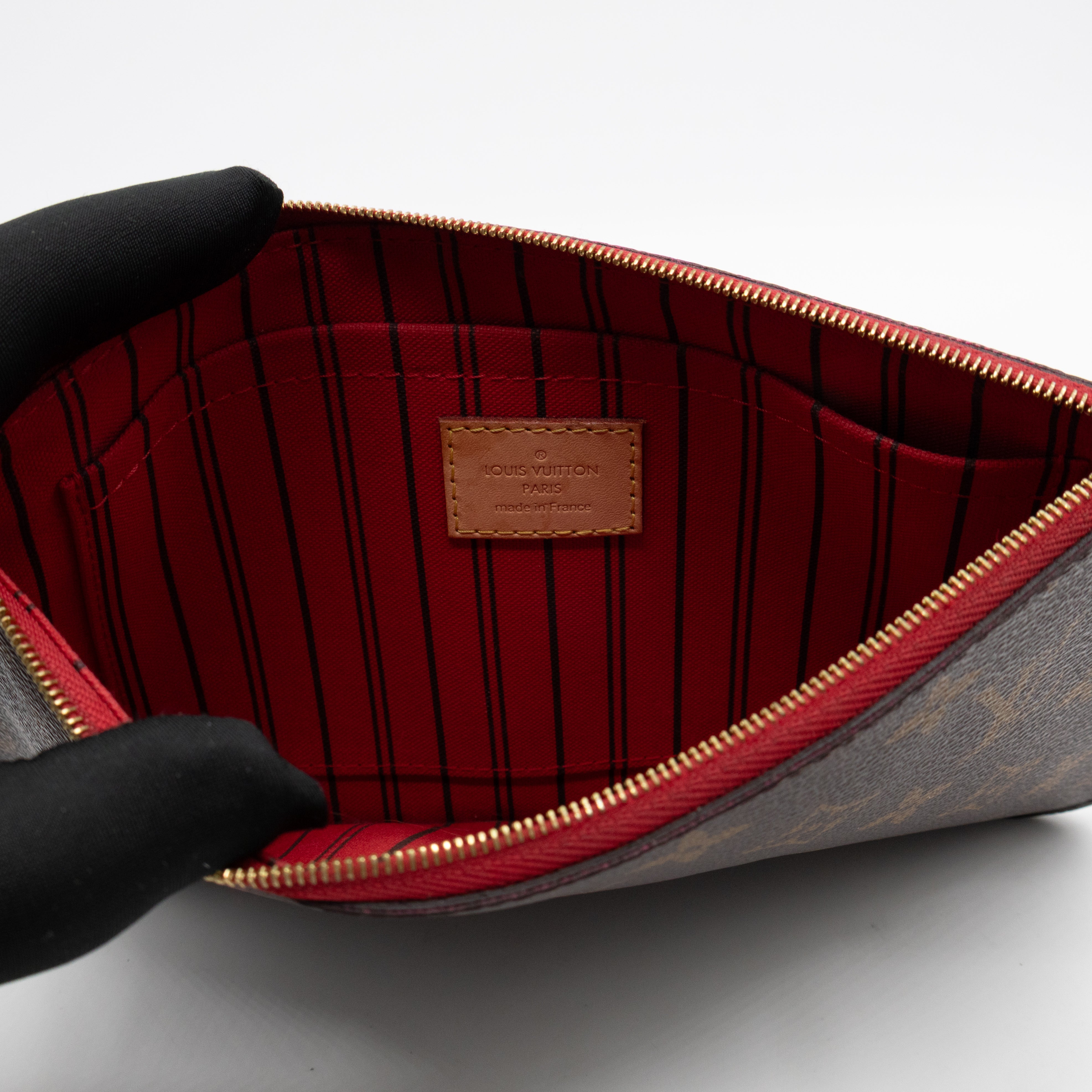 Neverfull Pochette Monogram Cerise