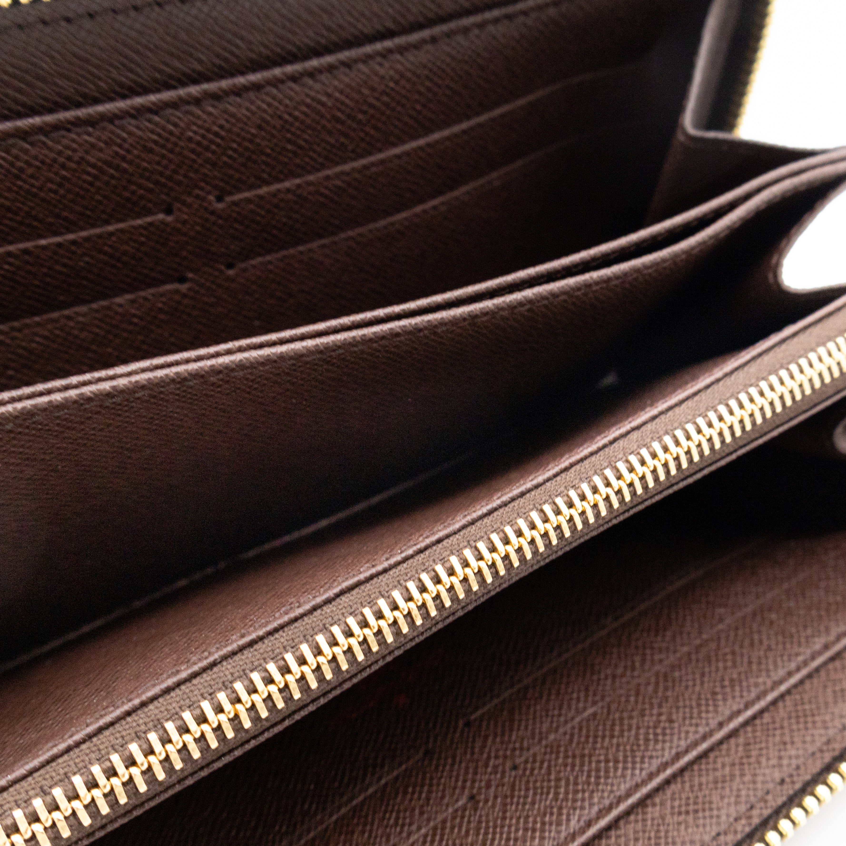 Compact Zippy Wallet Damier Ebene