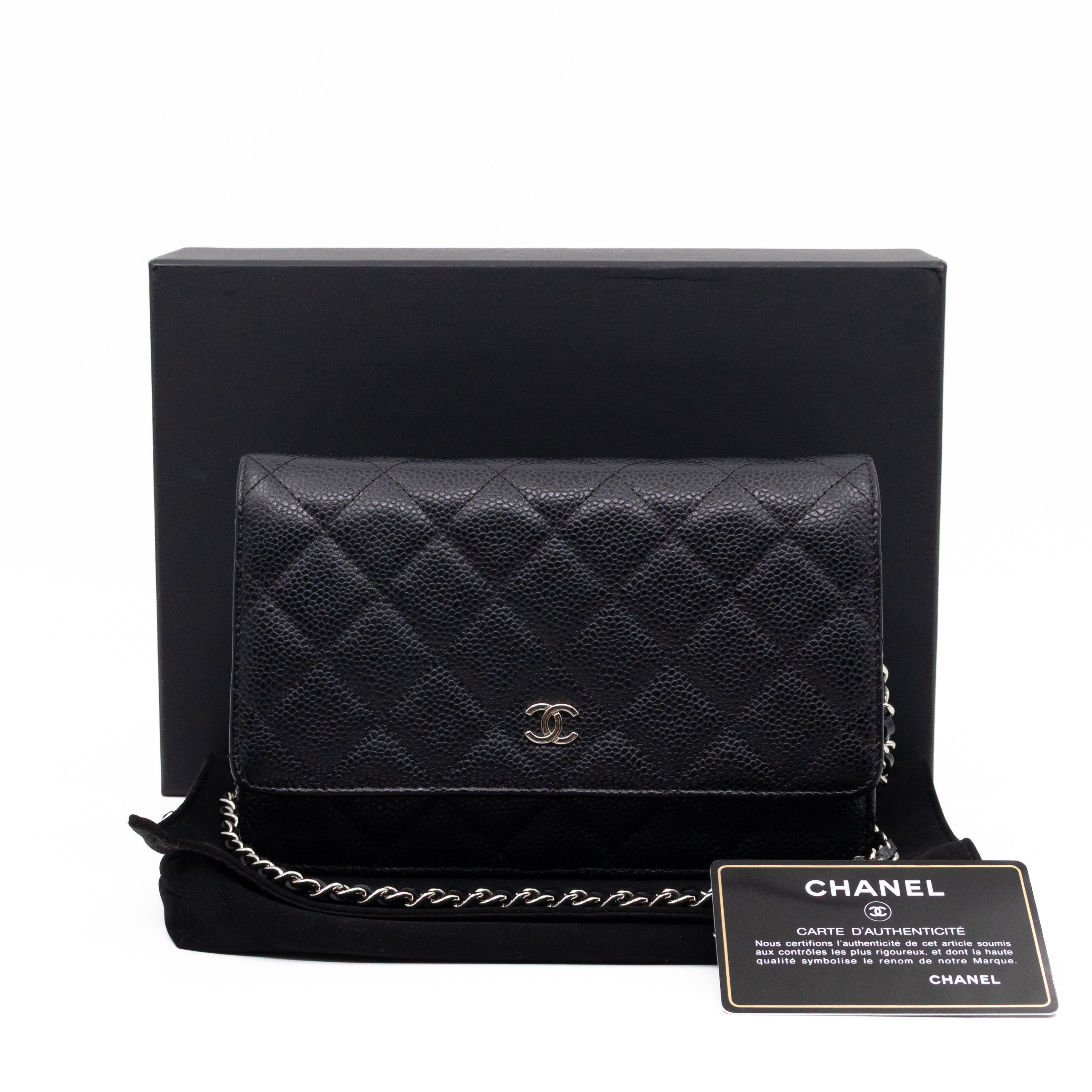 Classic Wallet On Chain Black Caviar Silver