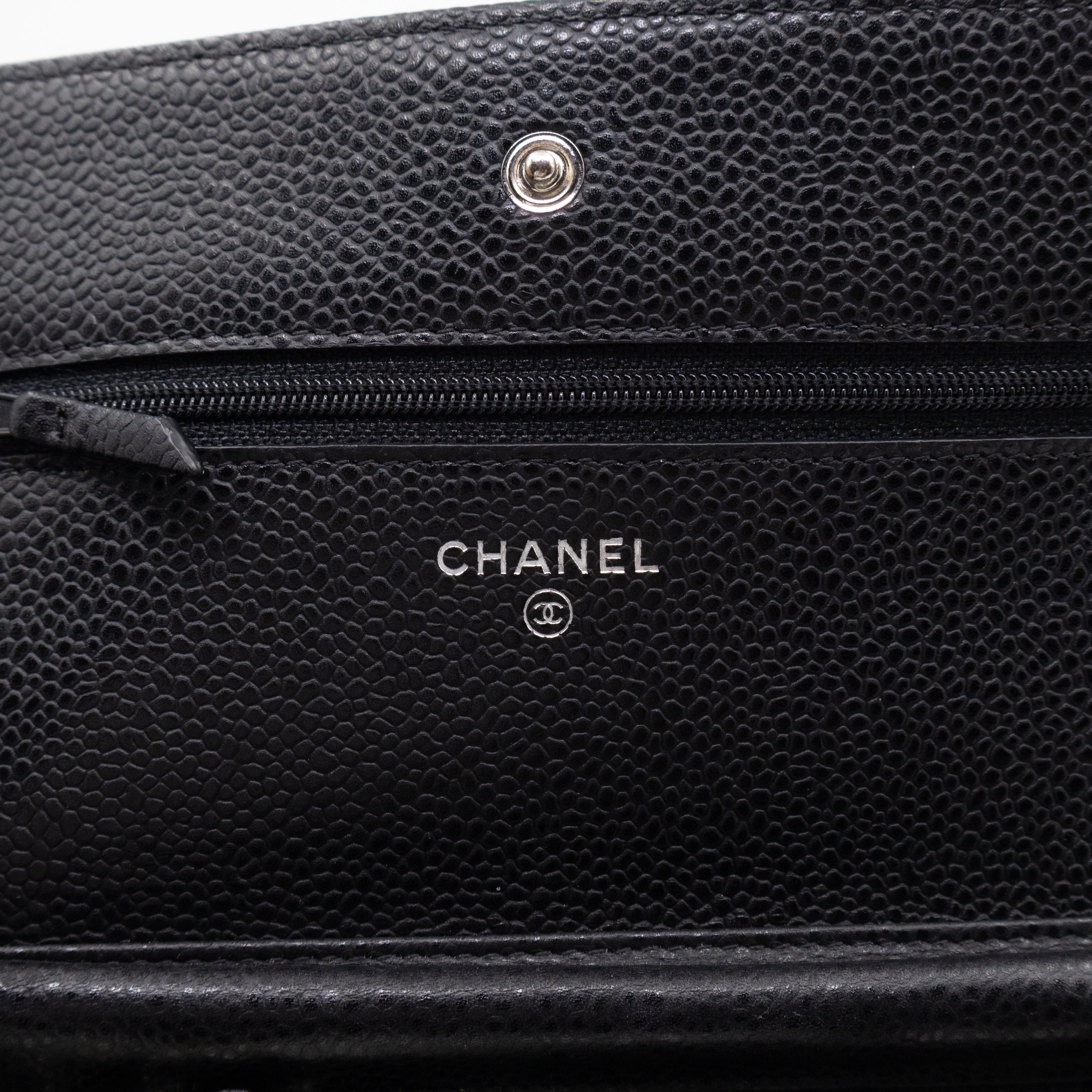 Classic Wallet On Chain Black Caviar Silver