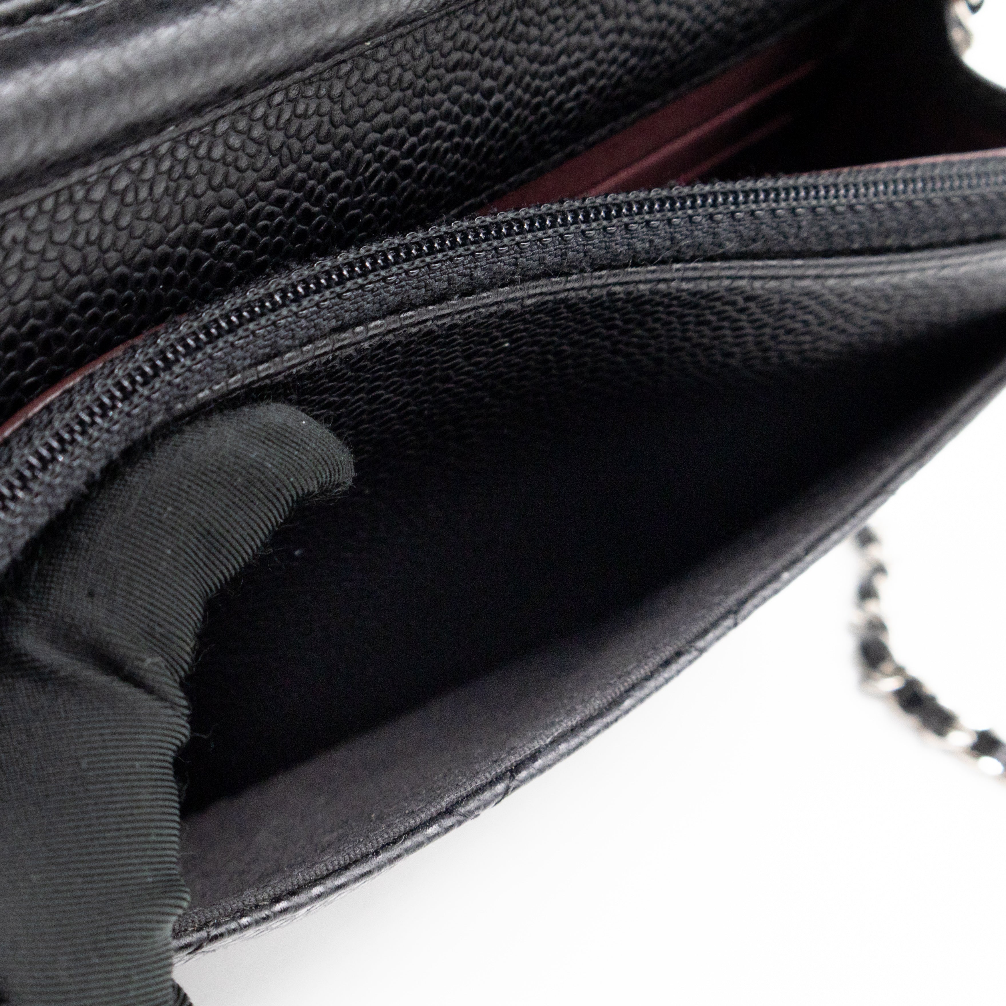 Classic Wallet On Chain Black Caviar Silver