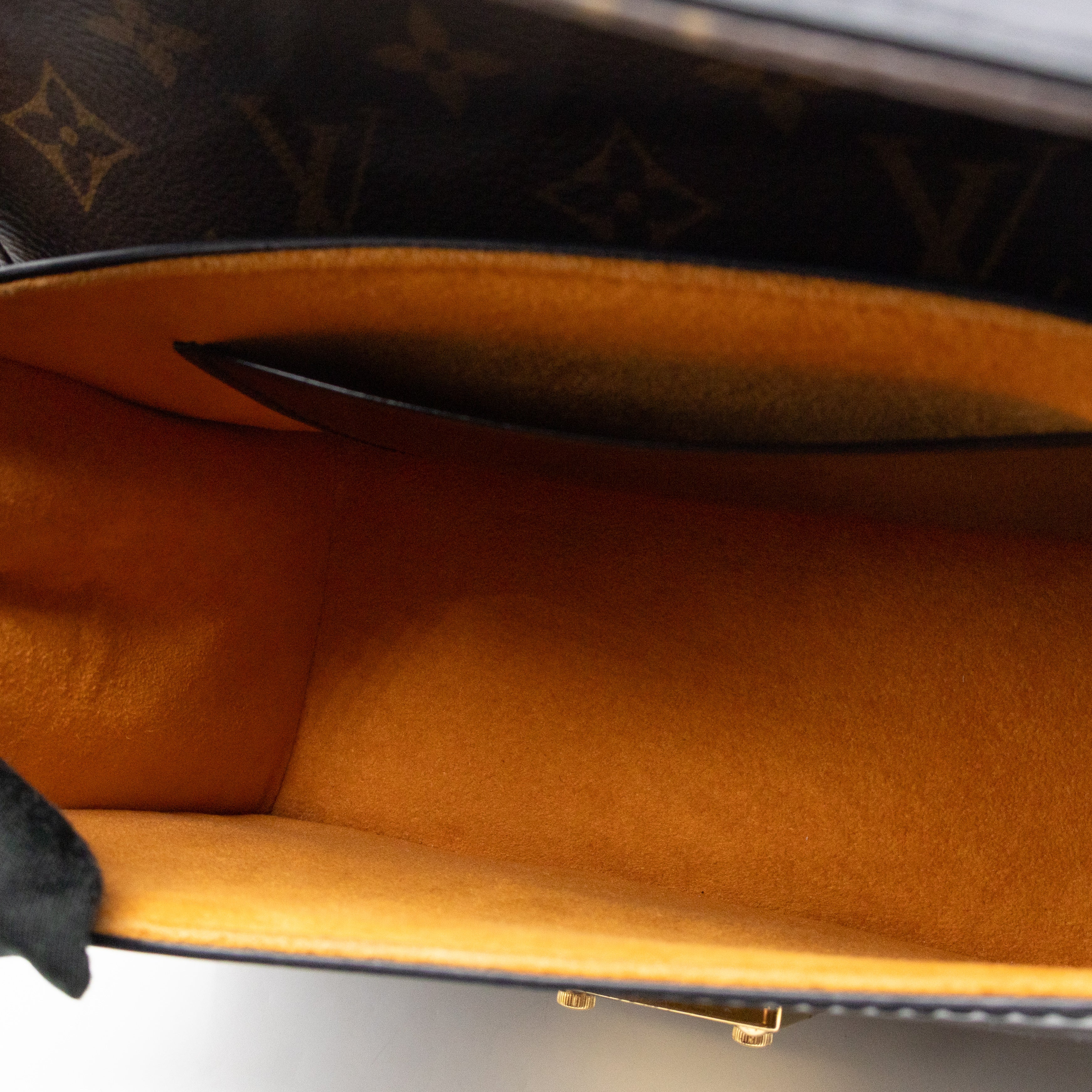 Wynwood Black Vernis Epi Monogram