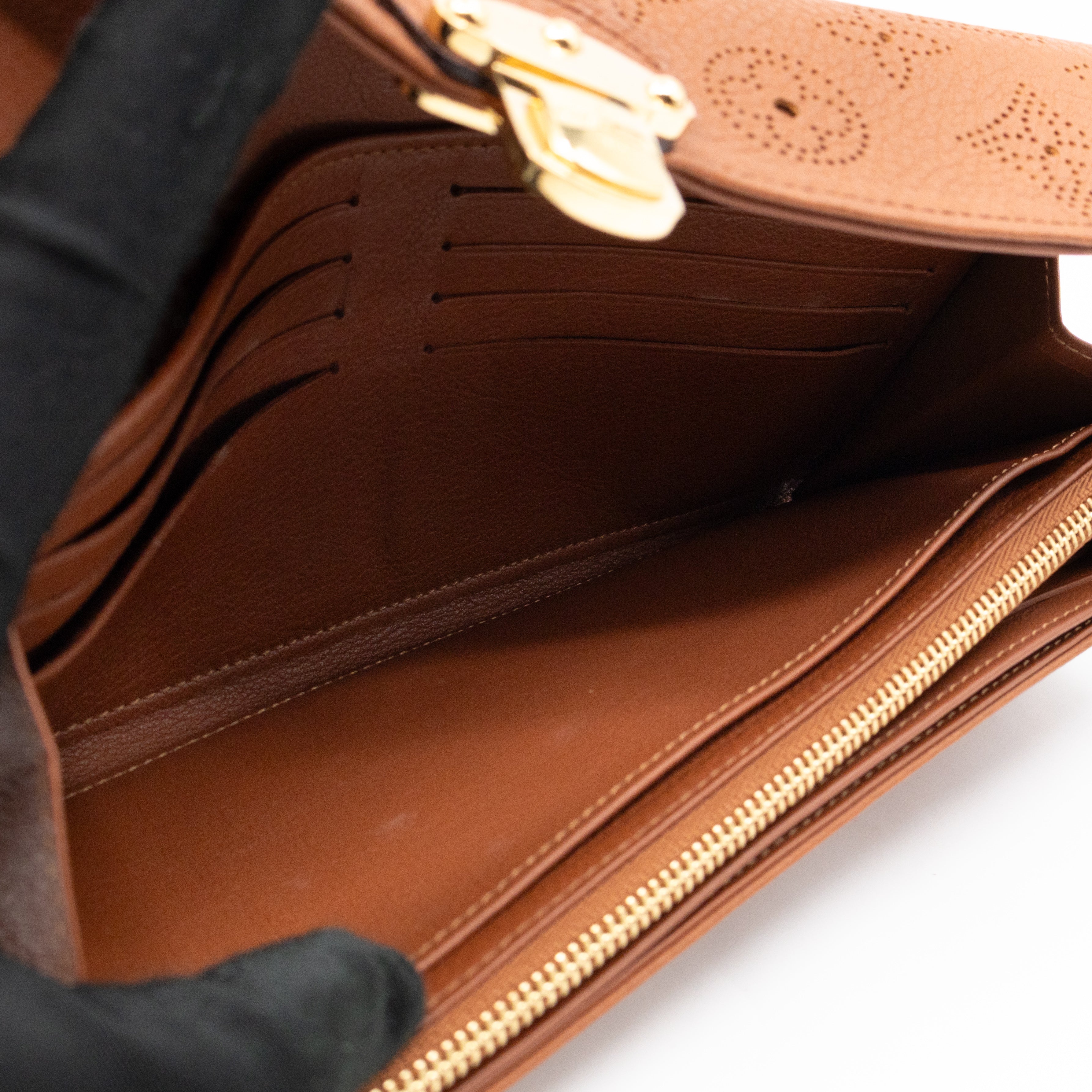 Amelia Clutch Wallet Cognac Mahina Leather