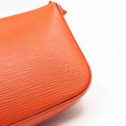 Pochette Accessoires Orange Epi Leather