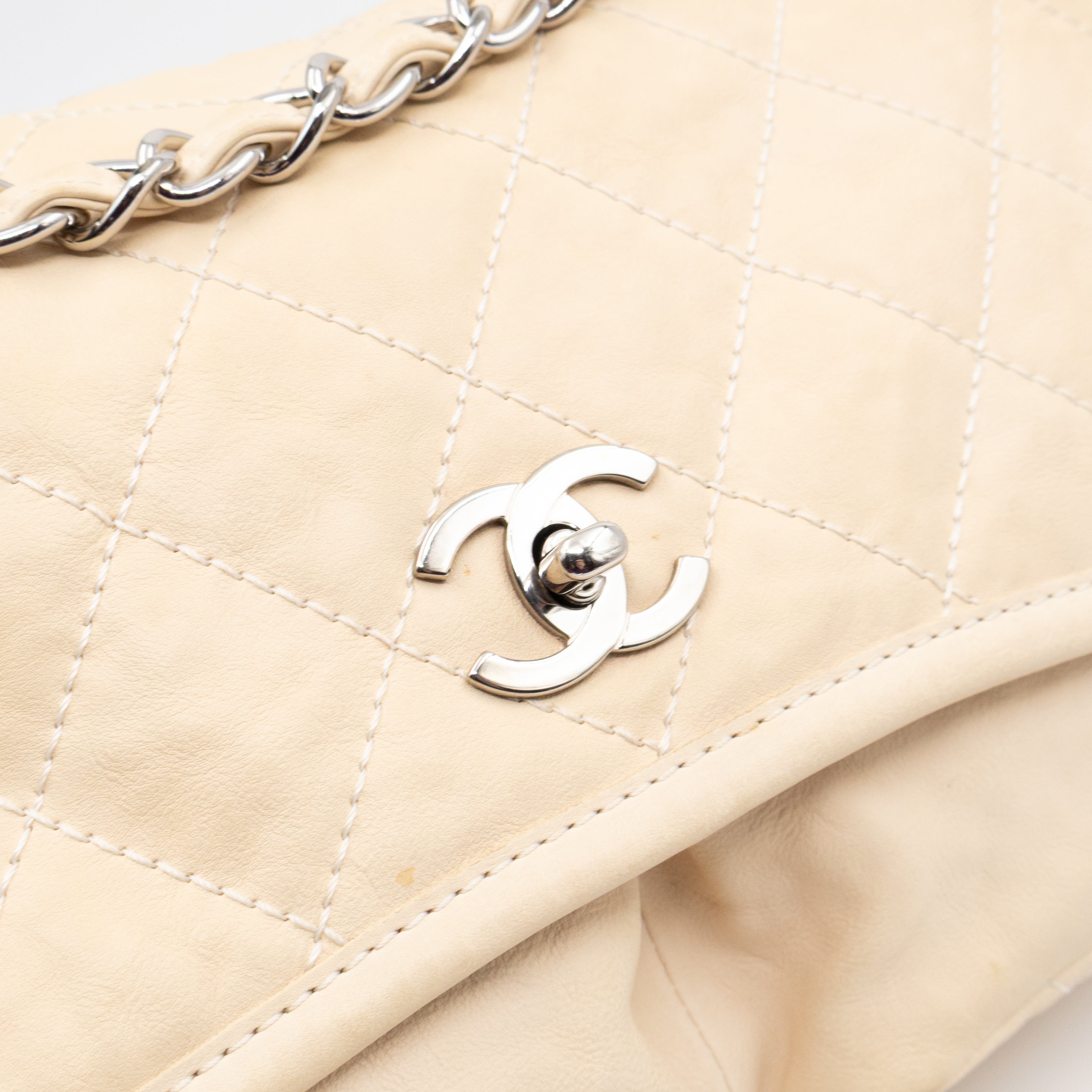 Natural Beauty Split Flap Bag Beige Leather