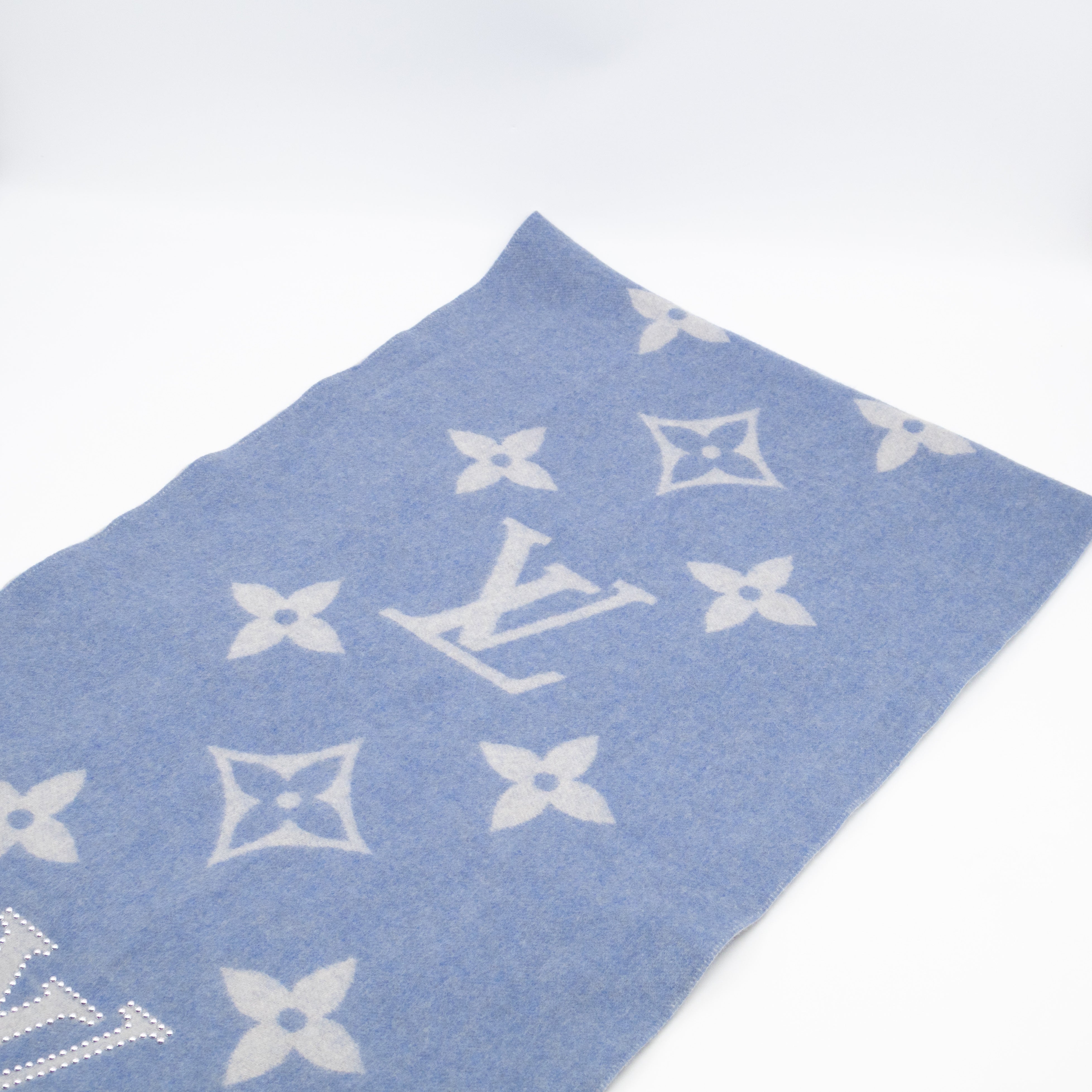 Reykjavik Studded Cashmere Scarf Blue