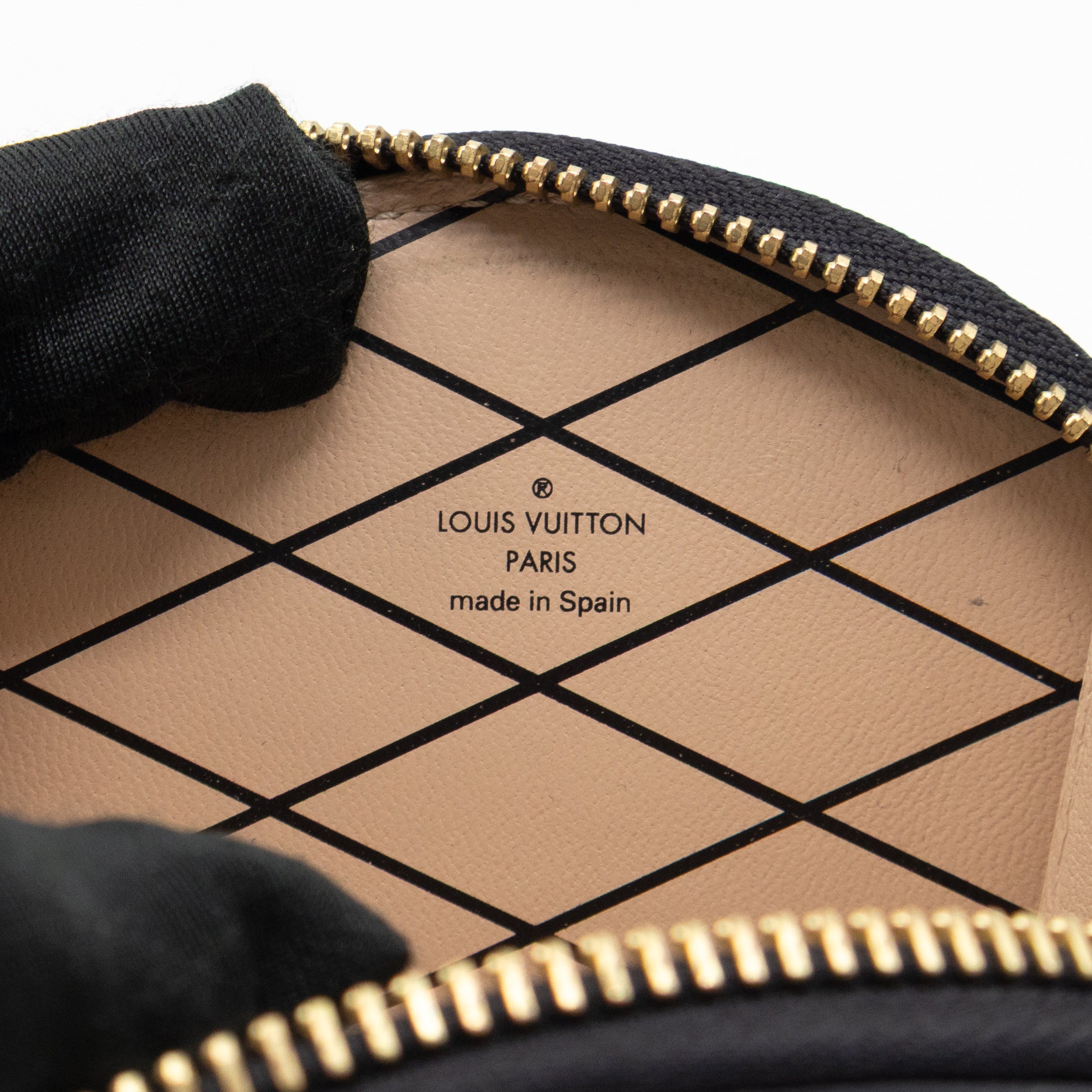 Micro Boite Chapeau Coin Purse Monogram Black