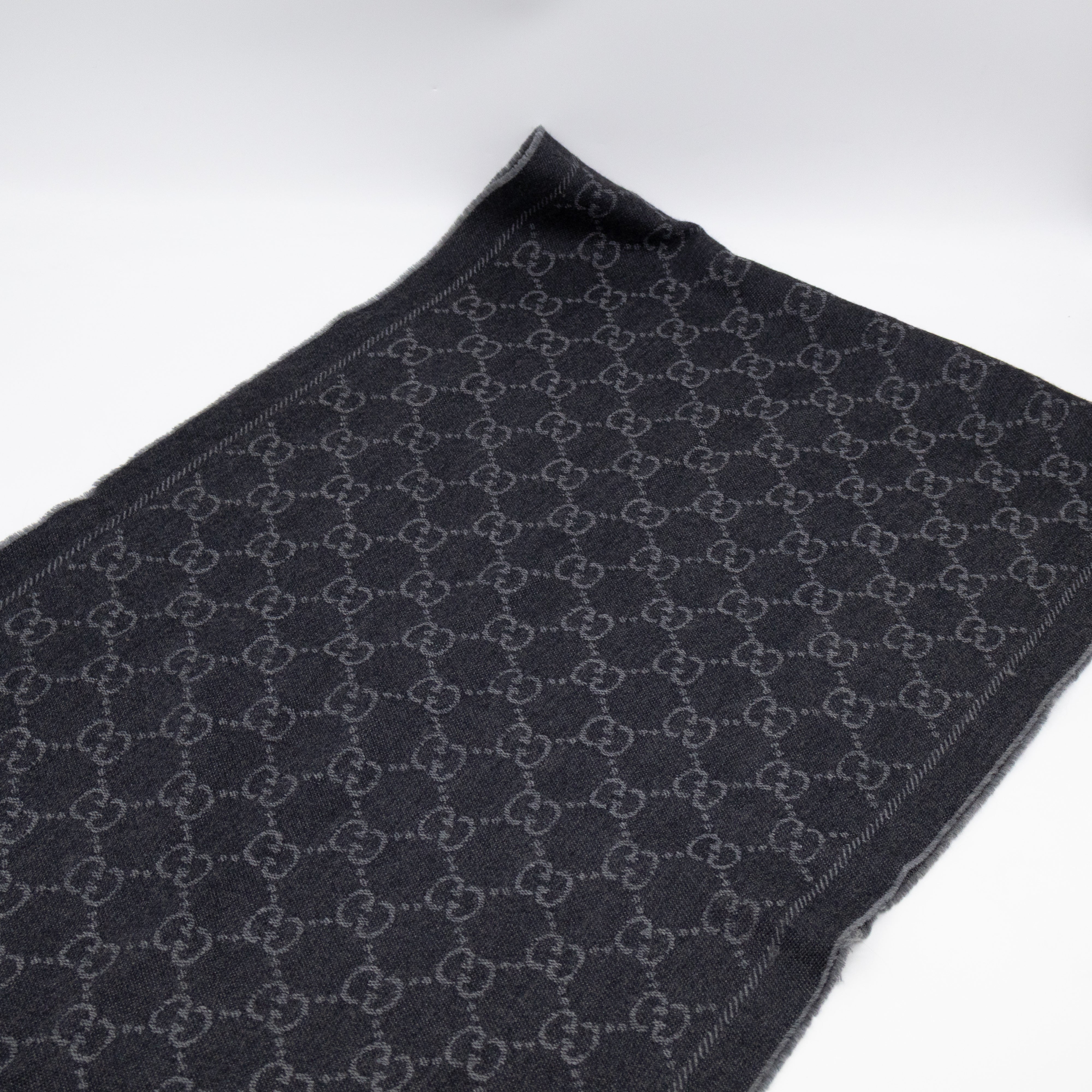 GG Wool Scarf Grey & Black