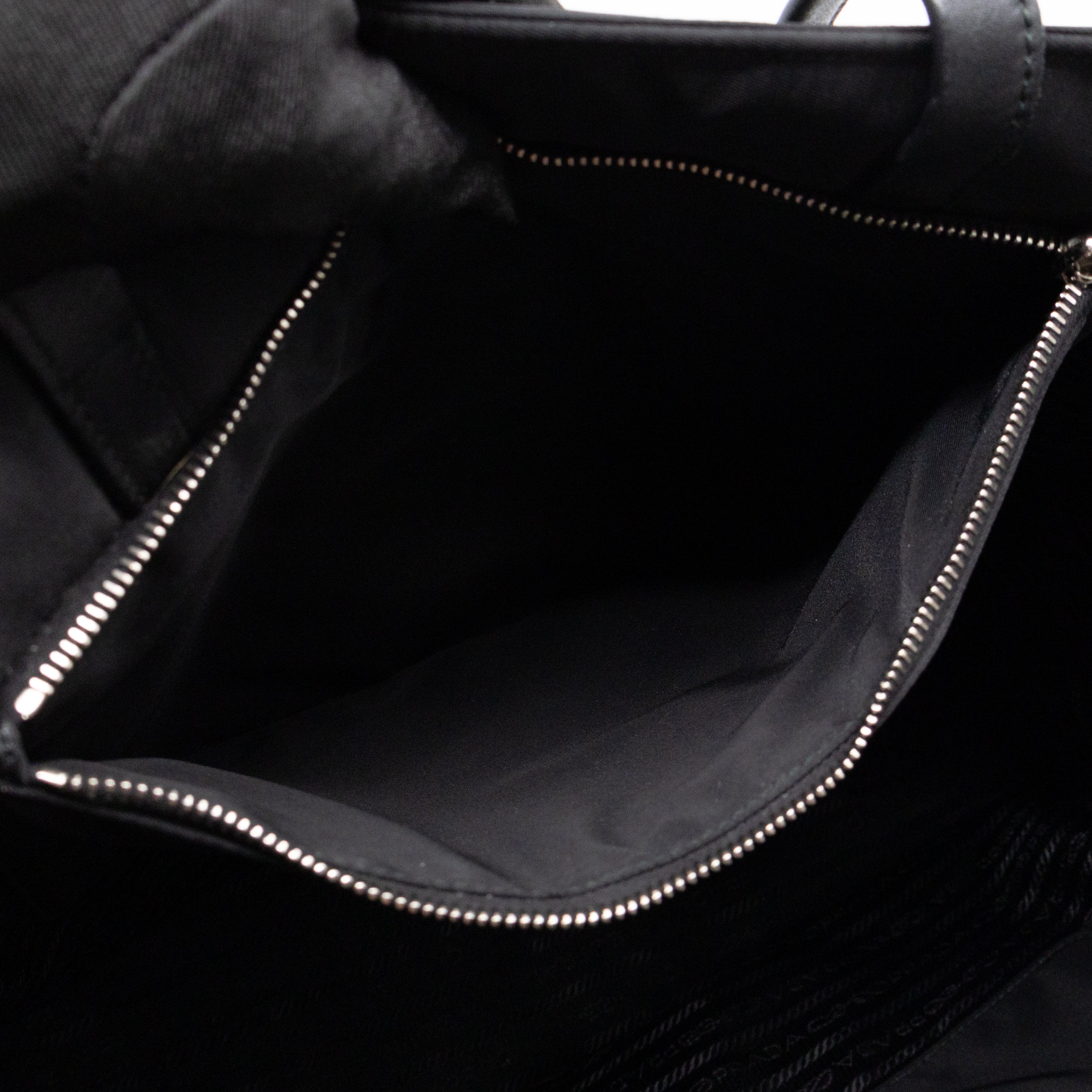 Front Pocket Tote Tessuto Nylon Black