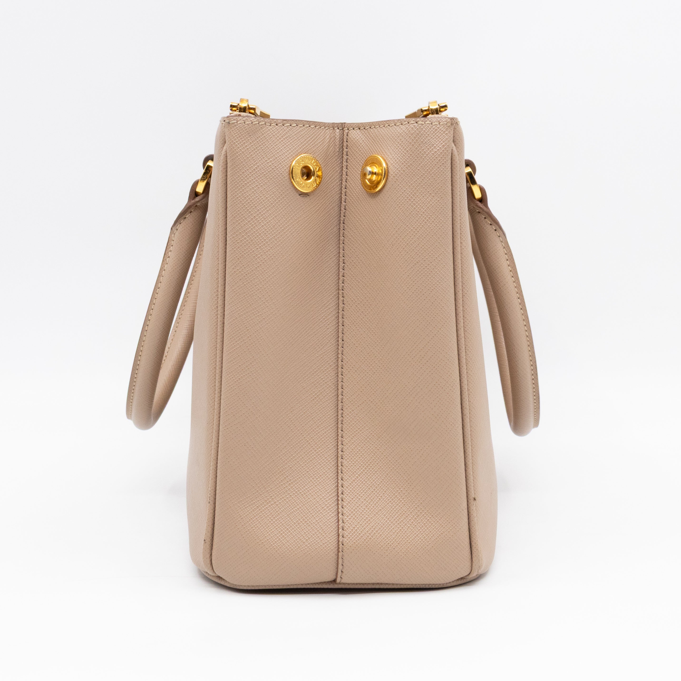 Galleria Medium Double Zip Cammeo Saffiano