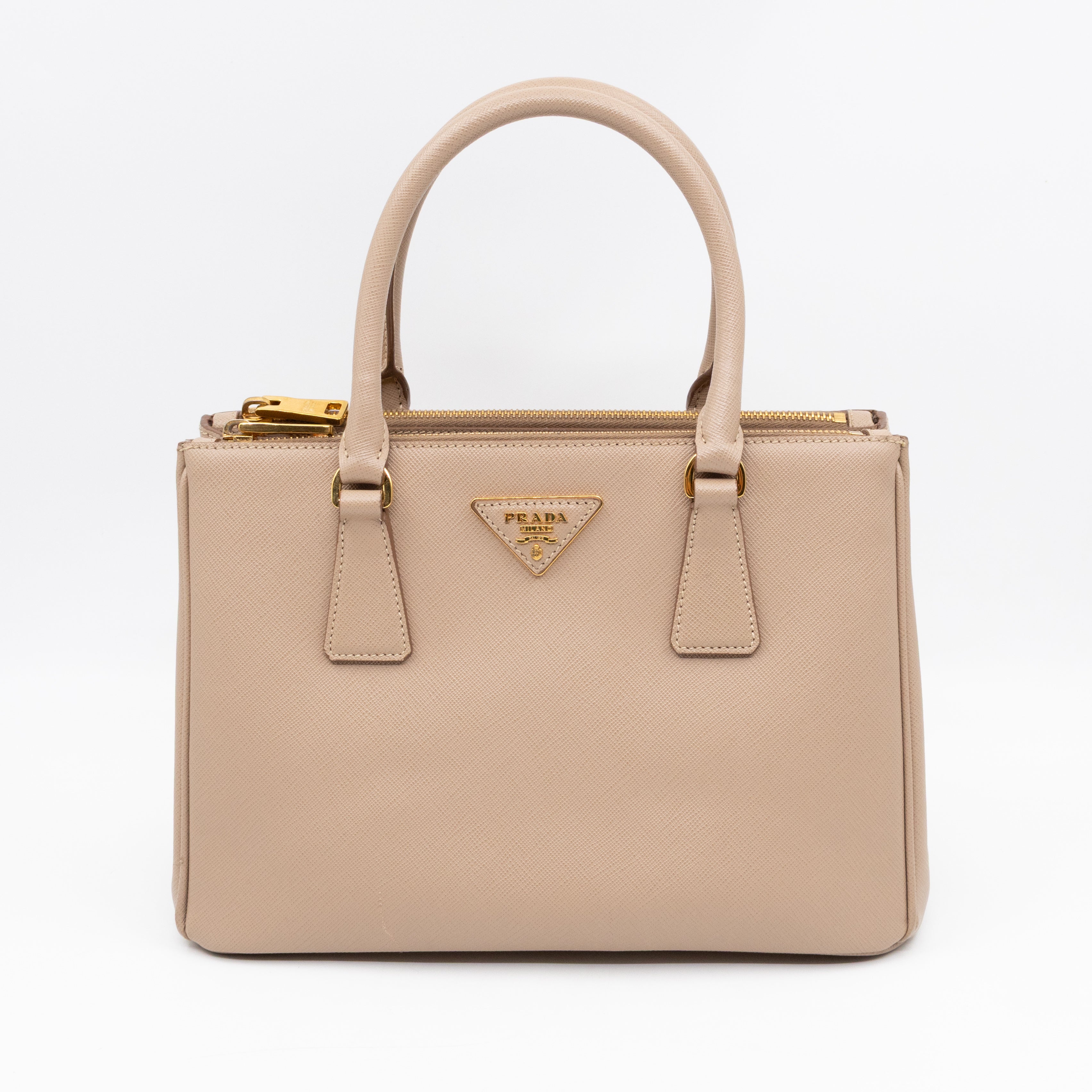 Galleria Medium Double Zip Cammeo Saffiano