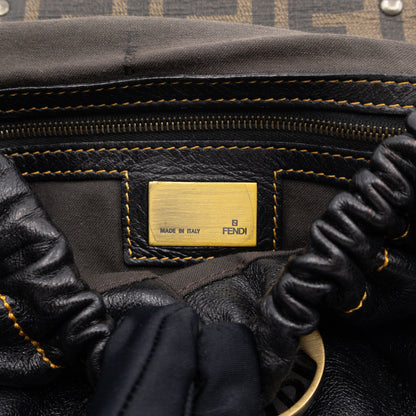 Magic Shoulder Bag Black Leather