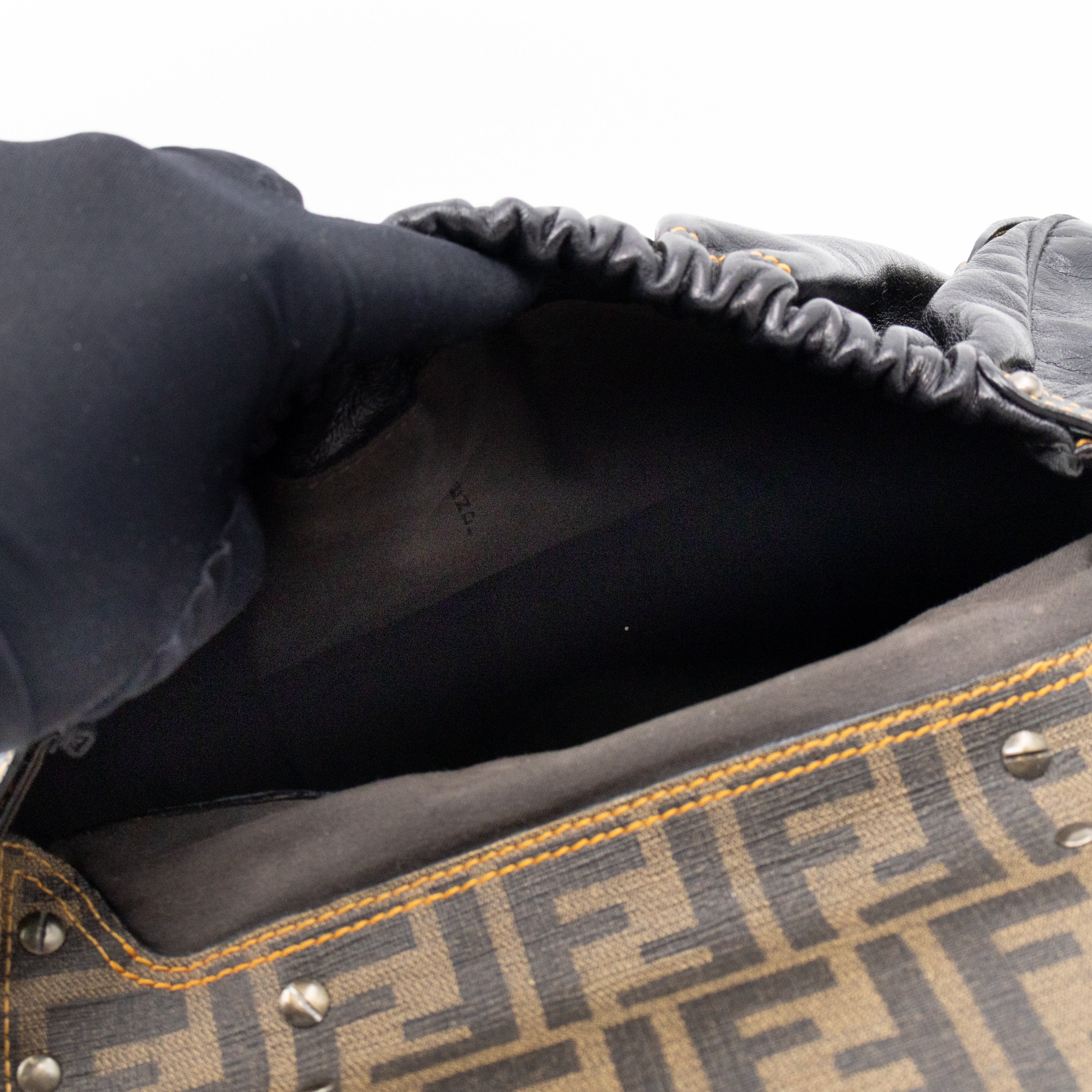 Magic Shoulder Bag Black Leather