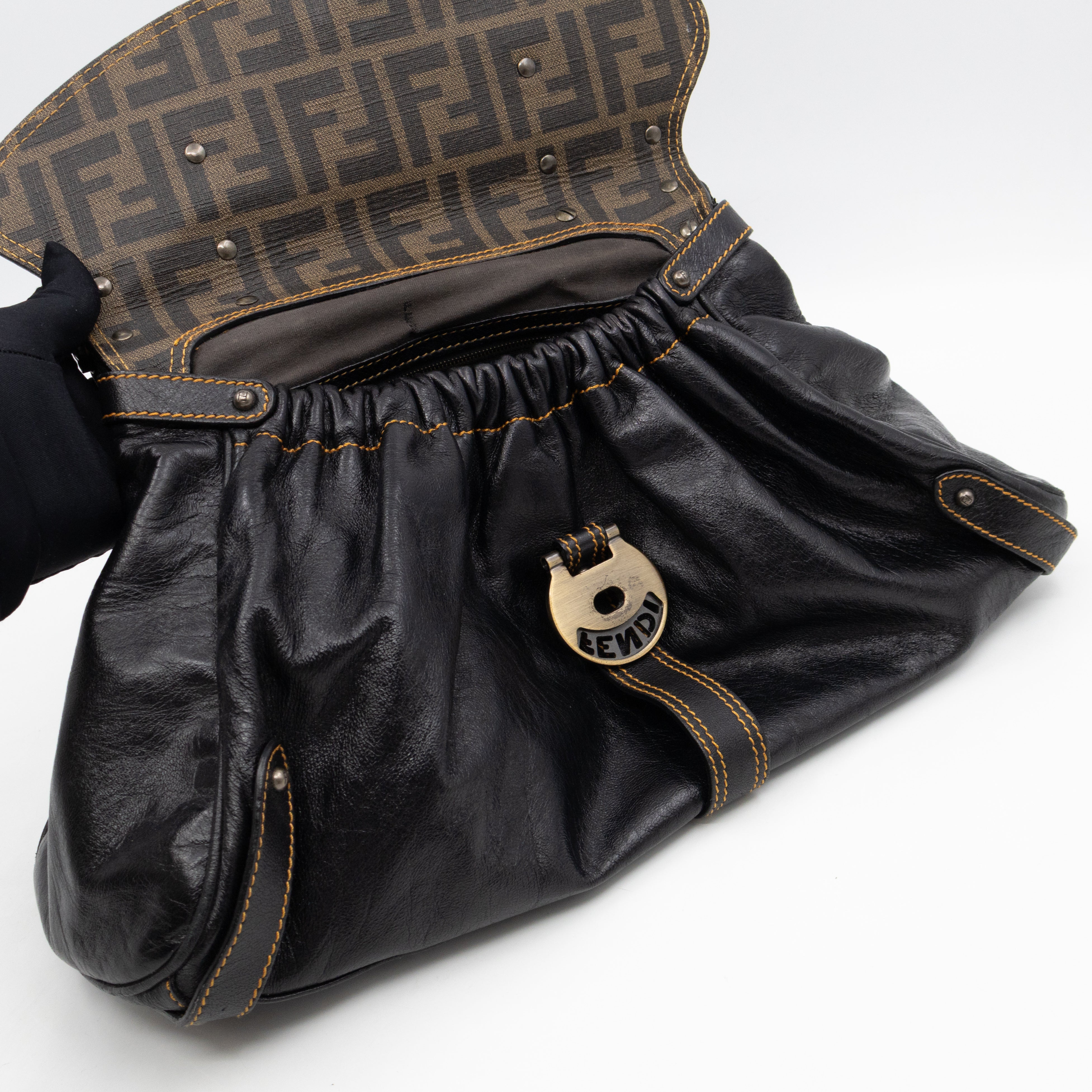 Magic Shoulder Bag Black Leather