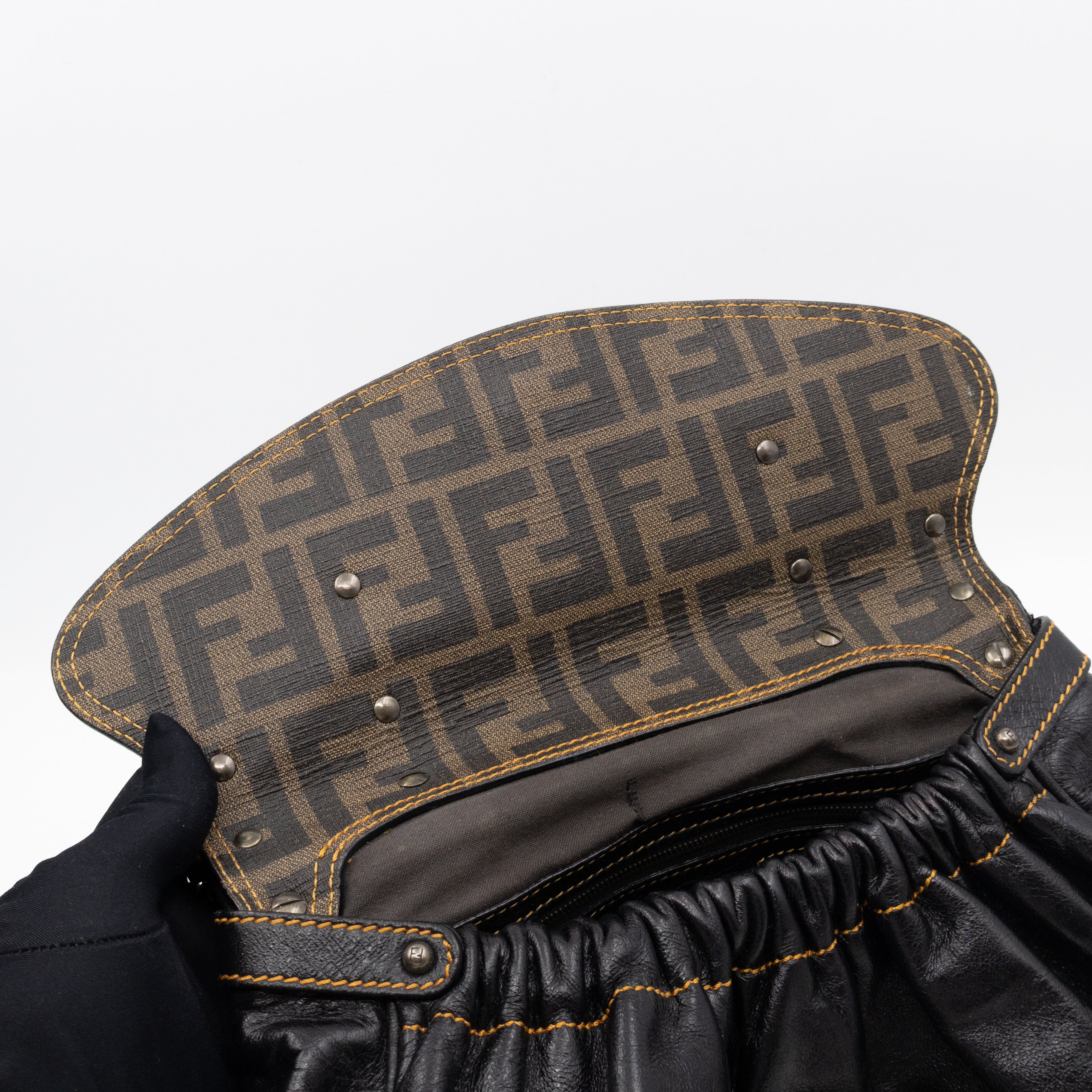 Magic Shoulder Bag Black Leather