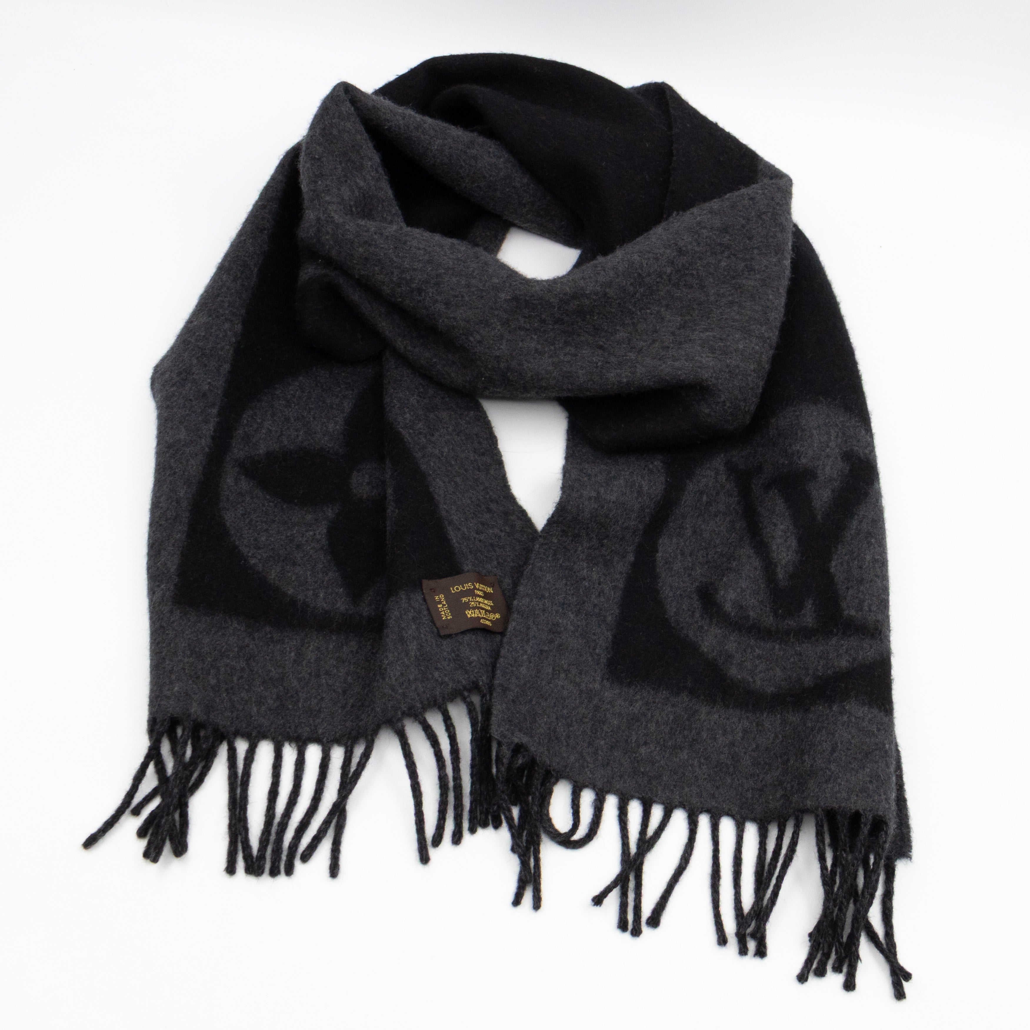 Louis Vuitton Cardiff Scarf Black – Queen Station