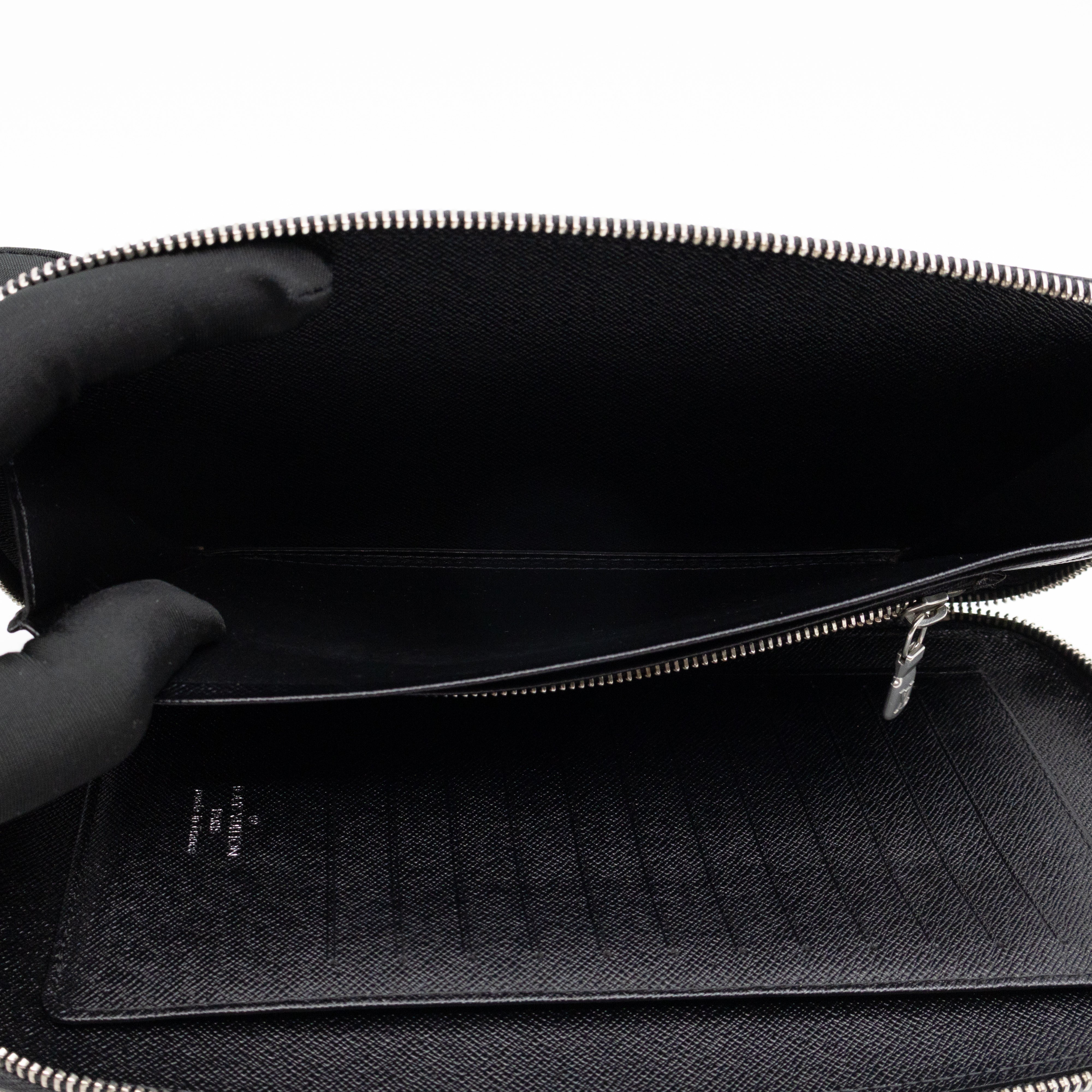 Atoll Travel Organizer Case Taigarama Black Leather