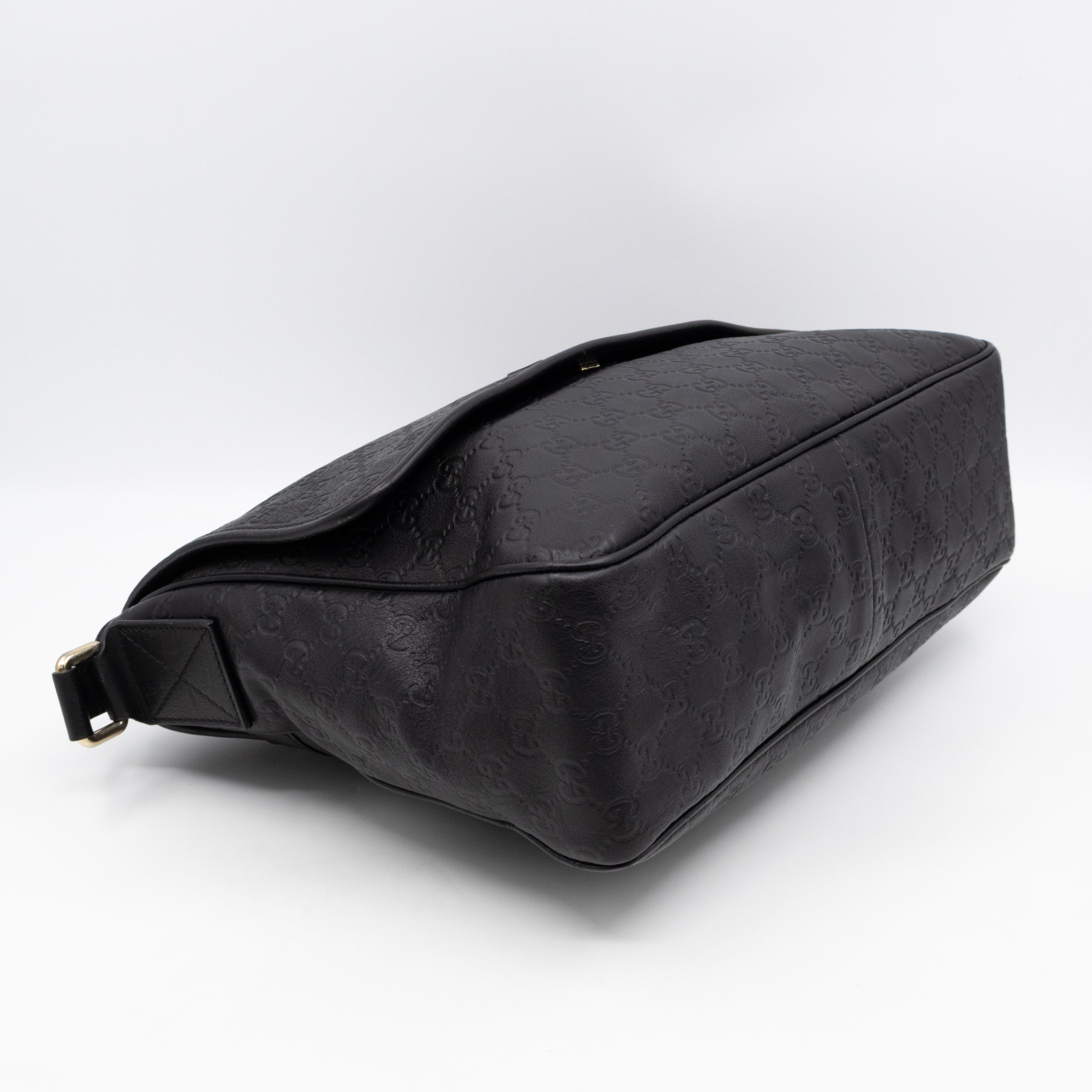Messenger Shoulder Bag Black Guccissima Leather
