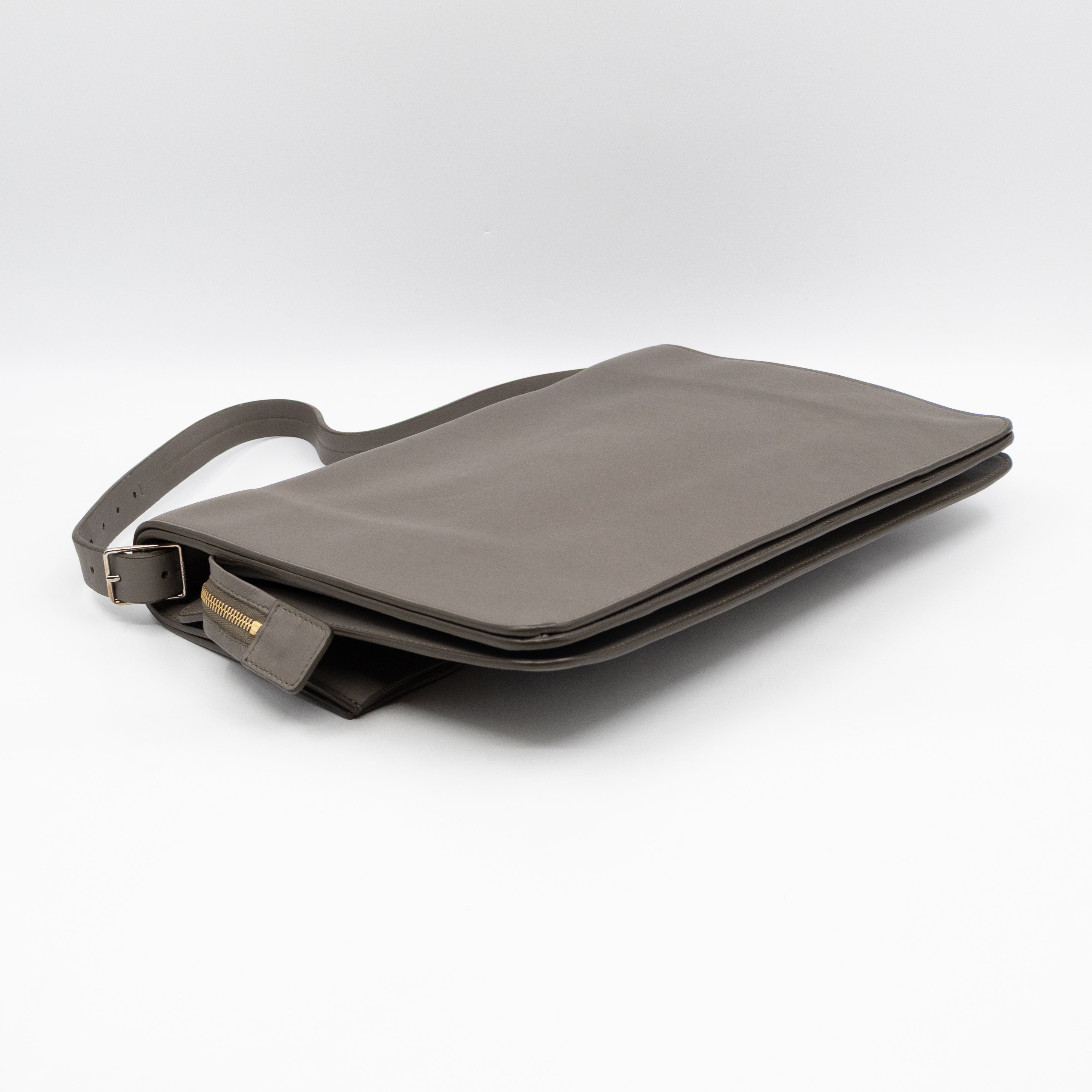 Clasp Fold-over Bag Grey Leather
