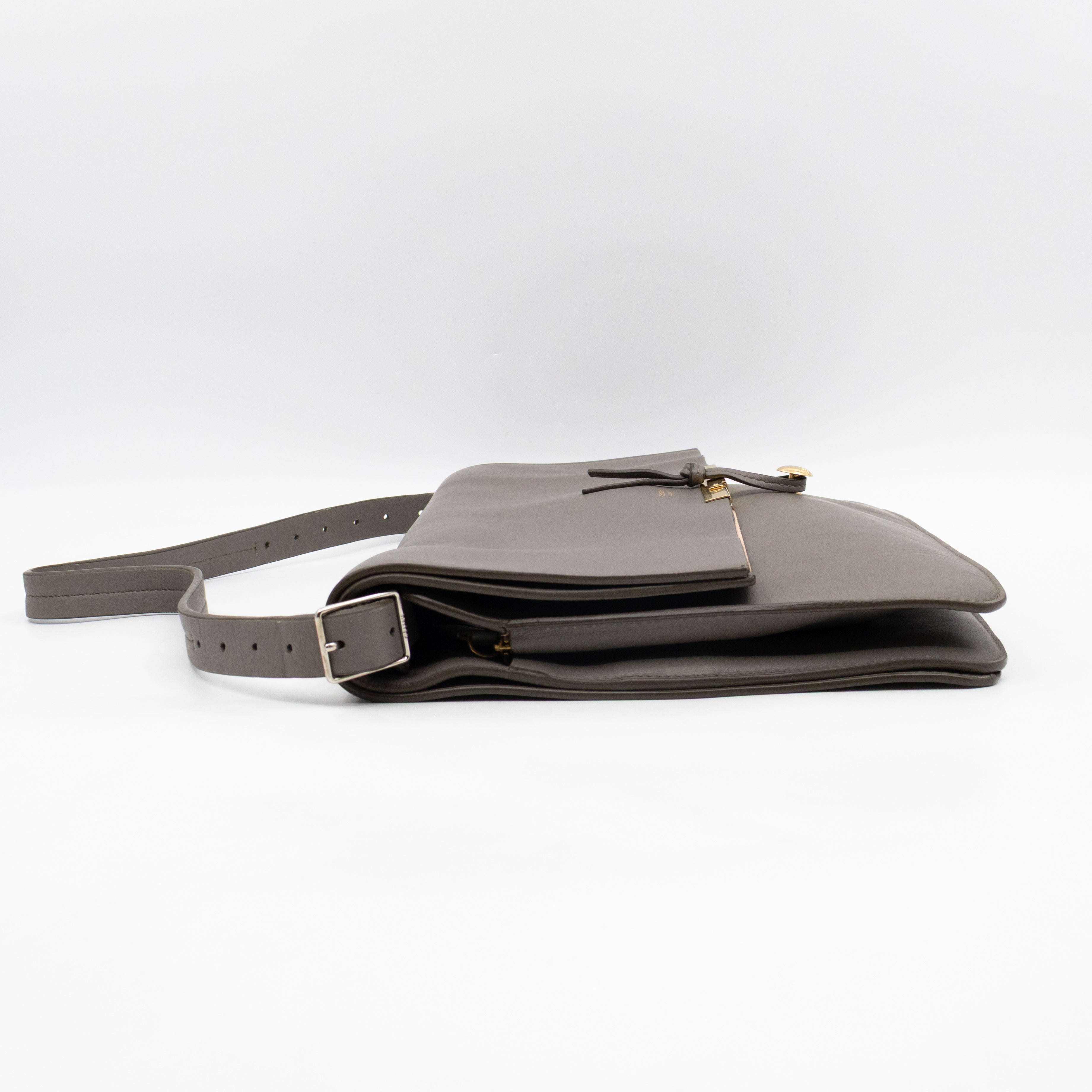 Clasp Fold-over Bag Grey Leather