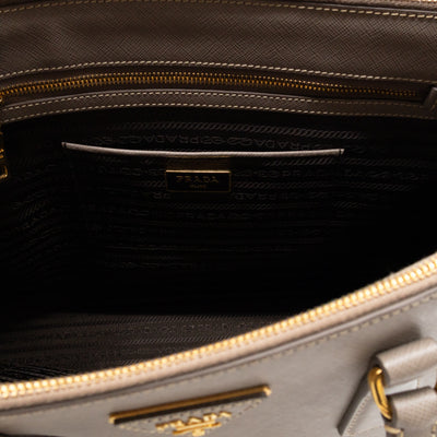 Galleria Large Double Zip Argilla Grey Saffiano Leather