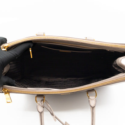 Galleria Large Double Zip Argilla Grey Saffiano Leather