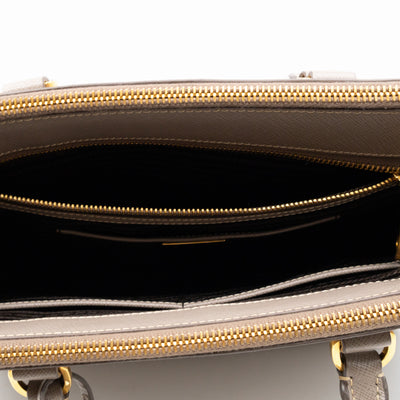 Galleria Large Double Zip Argilla Grey Saffiano Leather