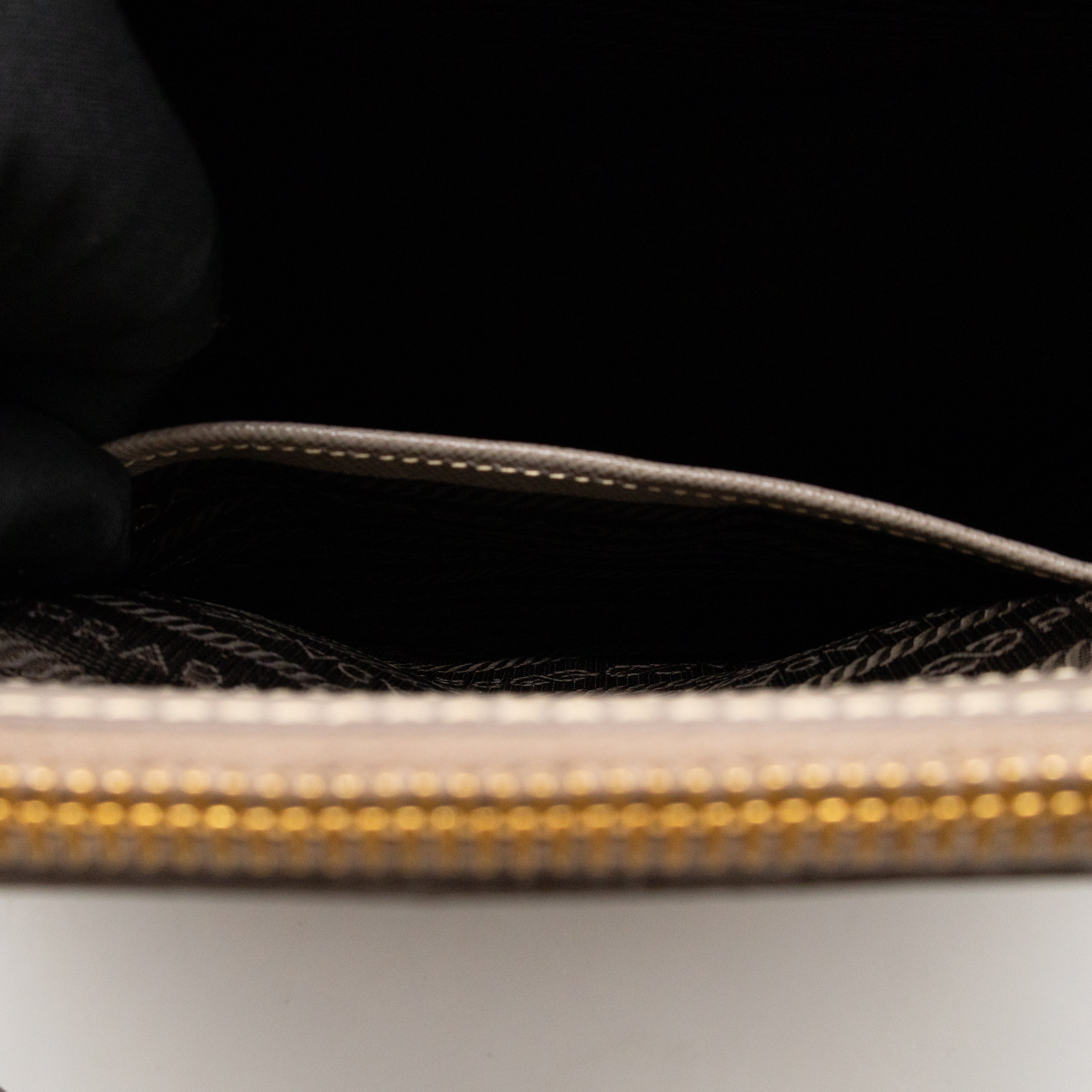 Galleria Large Double Zip Argilla Grey Saffiano Leather