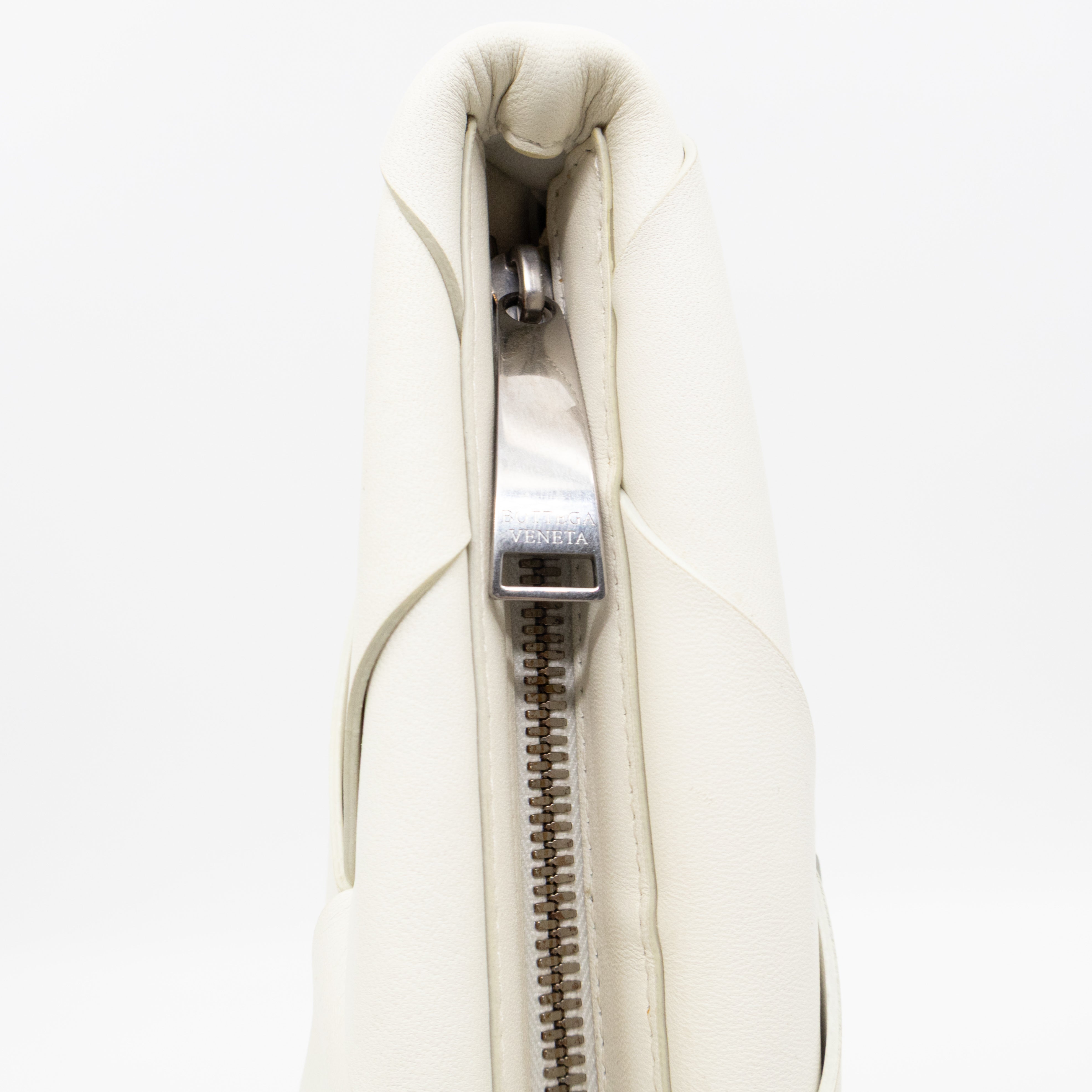 Clutch Maxi White Intrecciato Leather