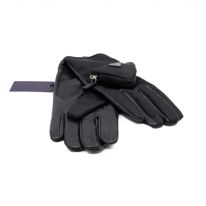 Triangle Pouch Gloves Black Re-nylon & Leather