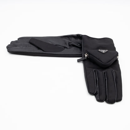 Triangle Pouch Gloves Black Re-nylon & Leather
