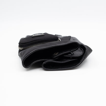 Triangle Pouch Gloves Black Re-nylon & Leather