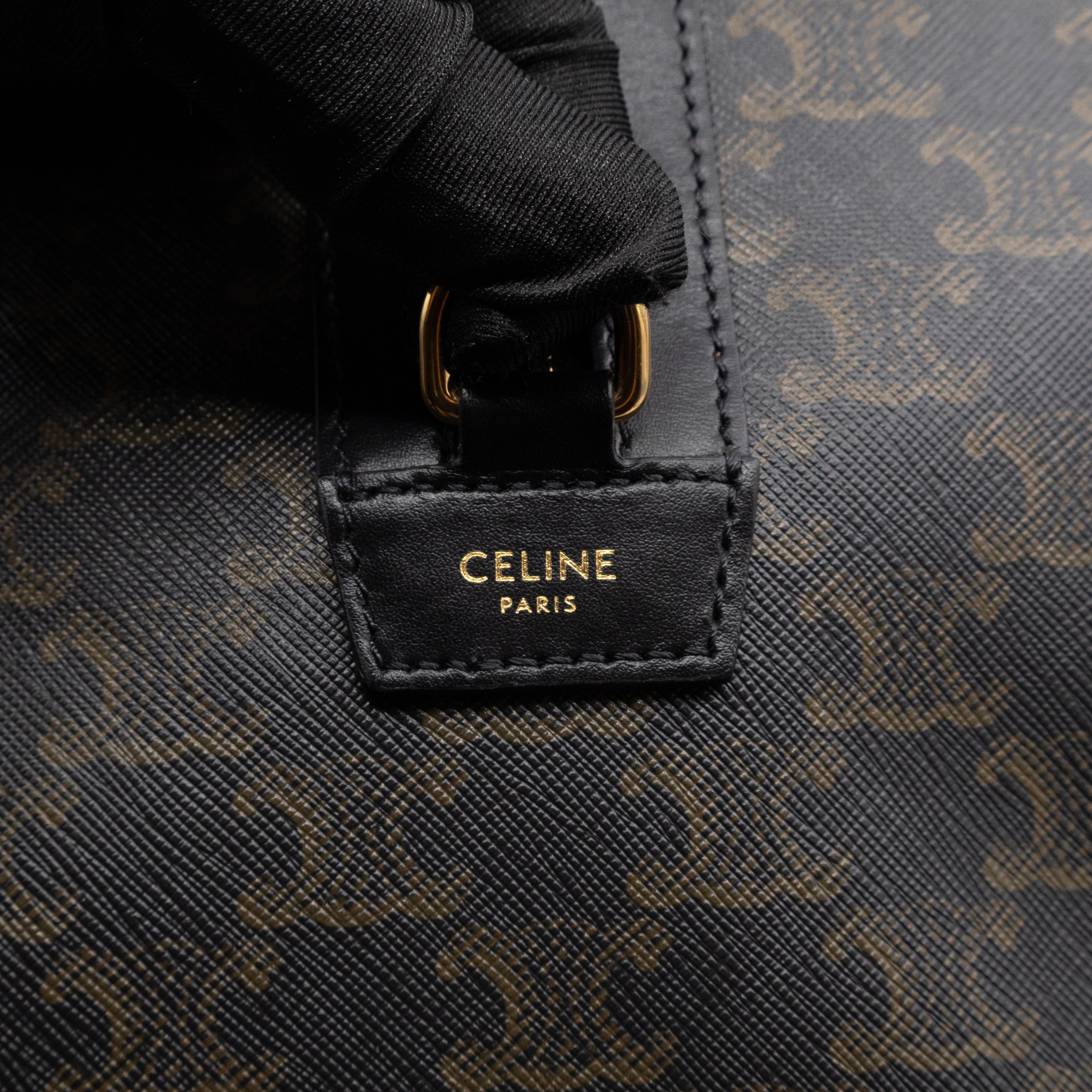 Medium Travel Bag Triomphe Canvas