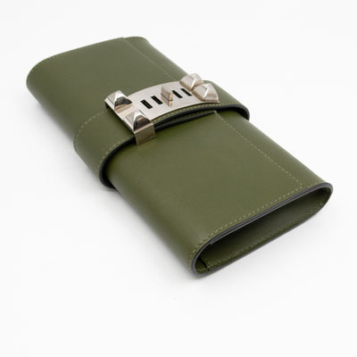 Medor 23 Clutch Green Leather